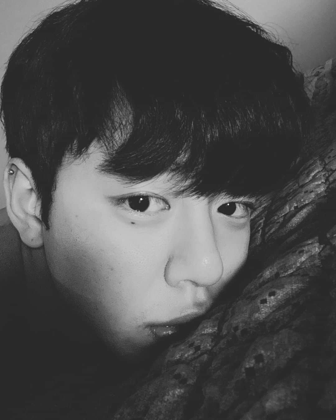 デヒョン さんのインスタグラム写真 - (デヒョン Instagram)「근황🙃」8月31日 0時30分 - official_jdh