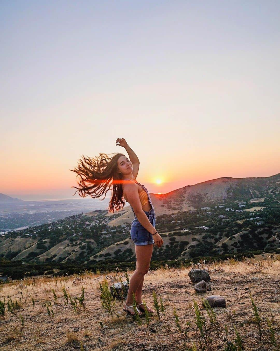 ブルック・ラバウトゥーさんのインスタグラム写真 - (ブルック・ラバウトゥーInstagram)「Rest days in SLC with the girls!💃🏻」8月31日 0時36分 - brookeraboutou