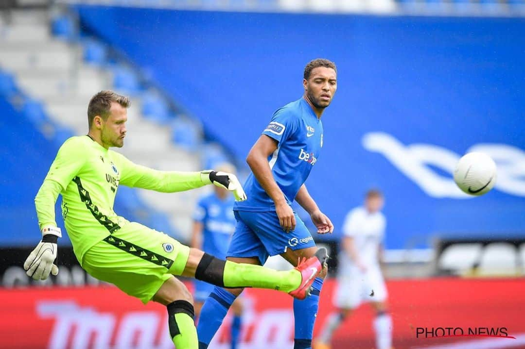 シモン・ミニョレさんのインスタグラム写真 - (シモン・ミニョレInstagram)「D E S E R V E D 💙🖤💪🏻 #Team #GNKCLU #WeAreBruges #BluvnGoan #NoSweatNoGlory  #YNWA」8月31日 0時48分 - 22mignolet22