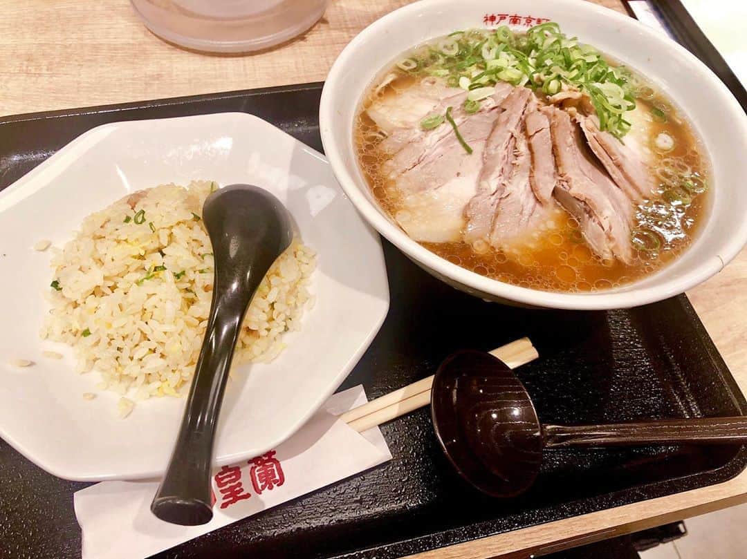 岸田メルのグルメインスタ