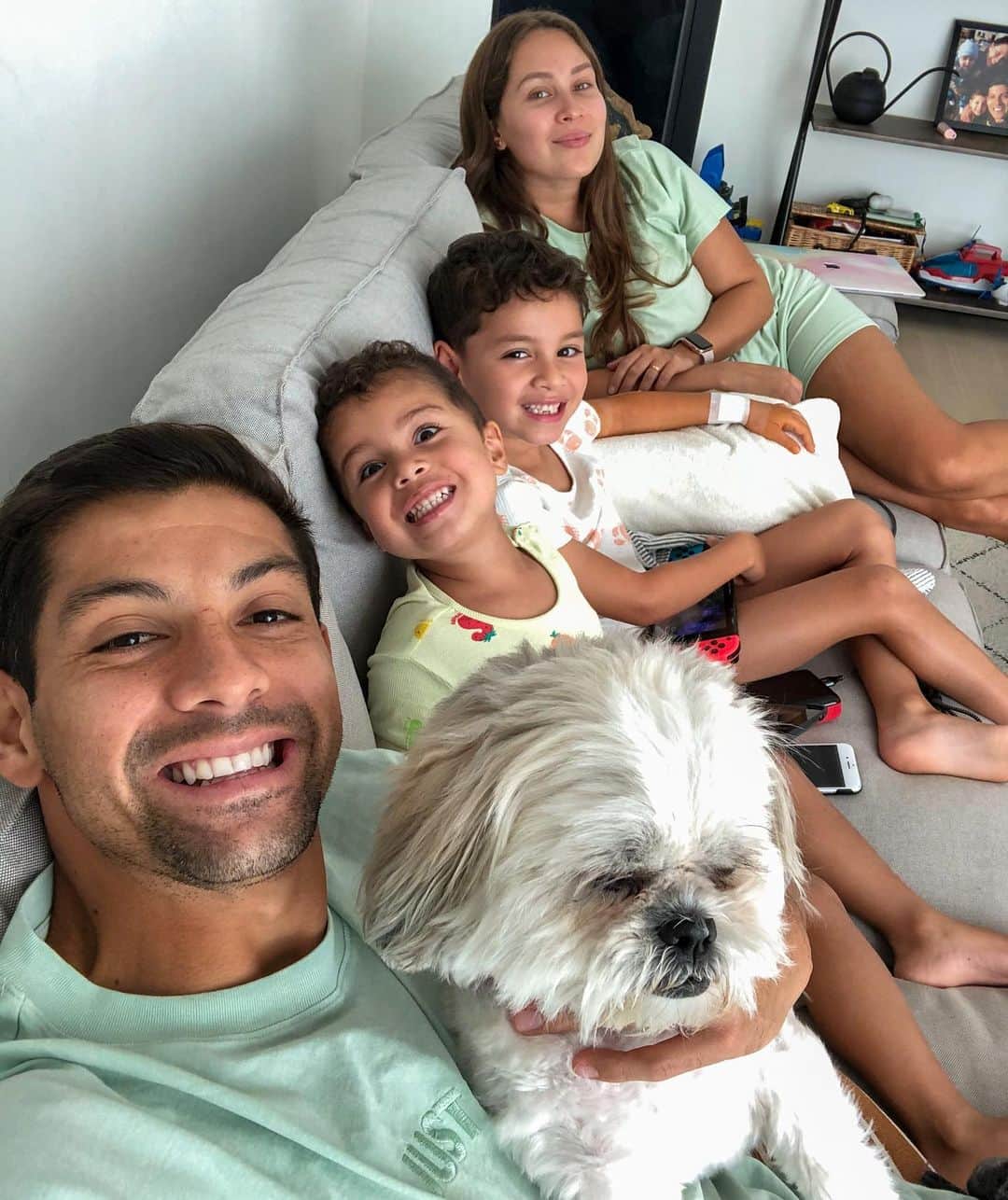 クリスチャン・ガンボアのインスタグラム：「Gracias a Dios ya todos juntos!! Pipe súper valiente 🙌🏽 Gracias a todos por los mensajes!」
