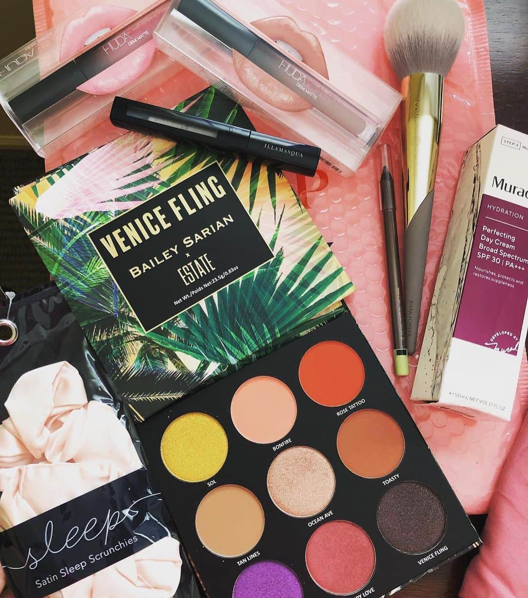 ipsyさんのインスタグラム写真 - (ipsyInstagram)「Dunno about you, but we could spend our entire Sunday gazing at our beauty stash. What’s the pretties product you got this month? RG: @instaobsessions  #IPSY #IPSYFutureYou  Products Here: @estatecosmetics Estate x Bailey Sarian Venice Fling Eyeshadow Palette @illamasqua Loaded Lip Polish @complexculturebeauty Plush Powder Brush @muradskincare Perfecting Day Cream Broad Spectrum SPF 30 I PA+++ @pixibypetra Endless Silky Eye Pen @hudabeauty Demi Matte Cream Liquid Lipstick @mykitsch Satin Sleep Scrunchies」8月31日 1時47分 - ipsy