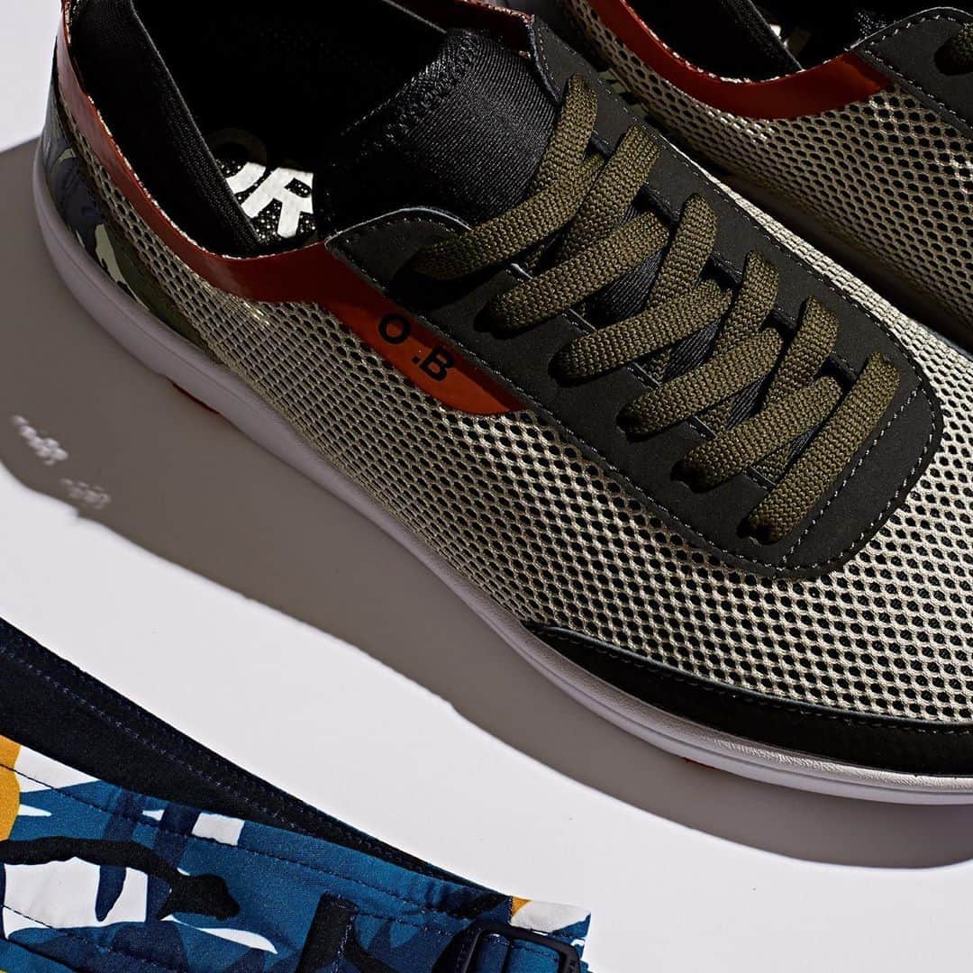 オールバーブラウンのインスタグラム：「Complete your look with versatile and easy-to-wear footwear styles. Functional and stylish, our beach-friendly shoes are a vital component in any OB man’s suitcase. Tap to shop our latest Beach Camo footwear (seen here) or explore more options via the link in bio. #DoseOfSun #OrlebarBrown #OBsAroundTheWorld」