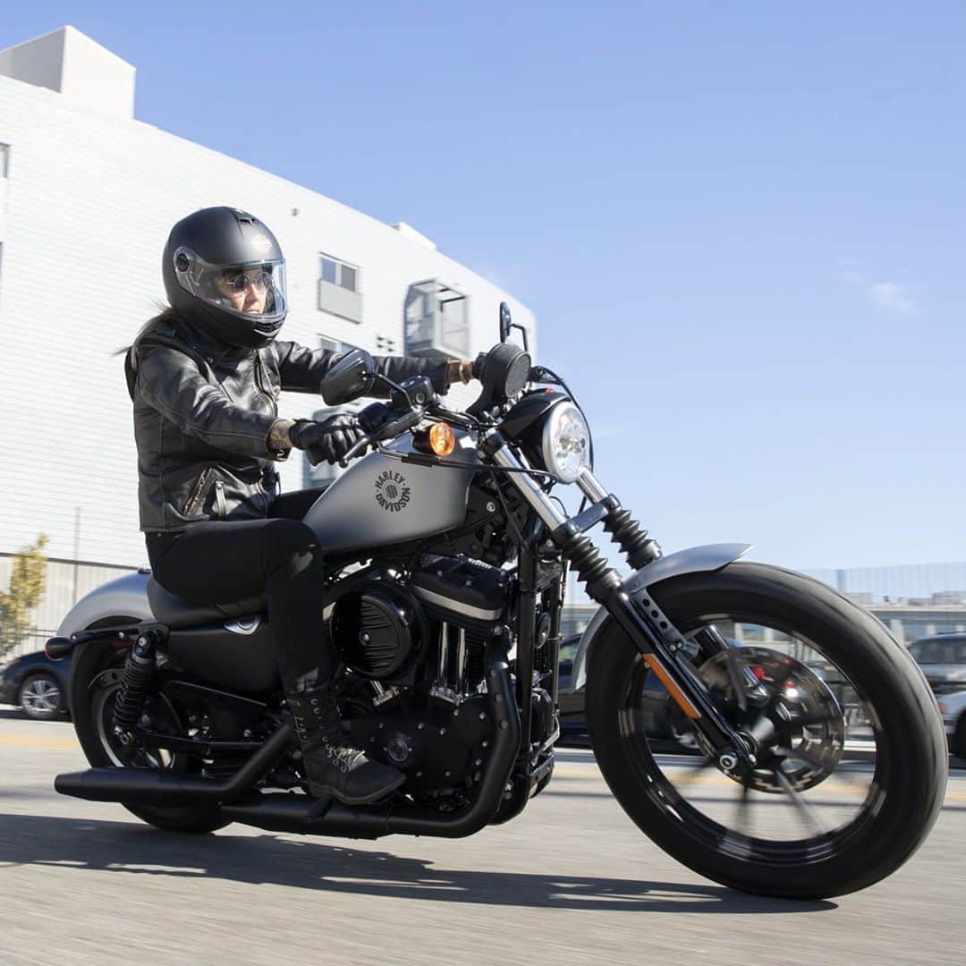 Harley-Davidsonさんのインスタグラム写真 - (Harley-DavidsonInstagram)「Iron made for adventure. #Iron883」8月31日 2時36分 - harleydavidson
