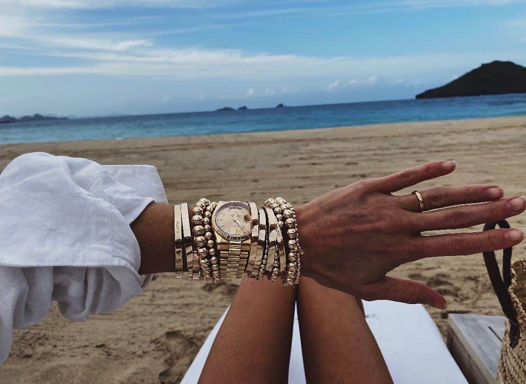 ダニジョーのインスタグラム：「Honey, it’s always Golden hour ✨」
