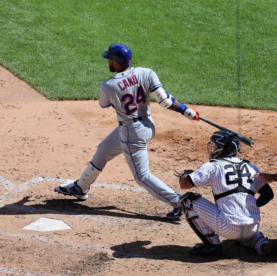 ニューヨーク・メッツさんのインスタグラム写真 - (ニューヨーク・メッツInstagram)「It’s outta here! @robinsoncano #Mets #LGM」8月31日 4時17分 - mets