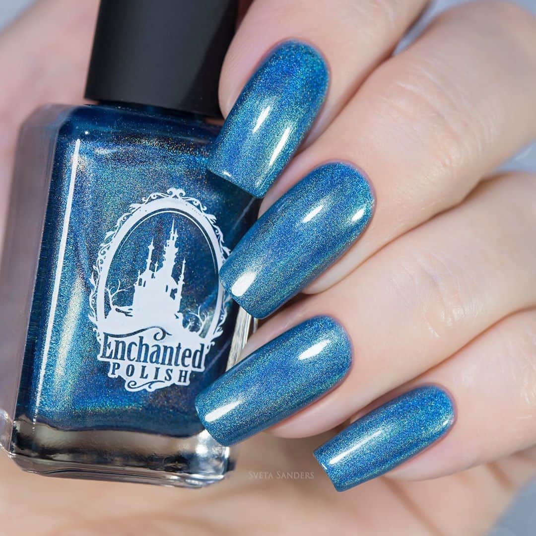 Sveta Sandersのインスタグラム：「#EnchsntedPolish “Rainbow by the Sea” by @enchantedpolish 💙」
