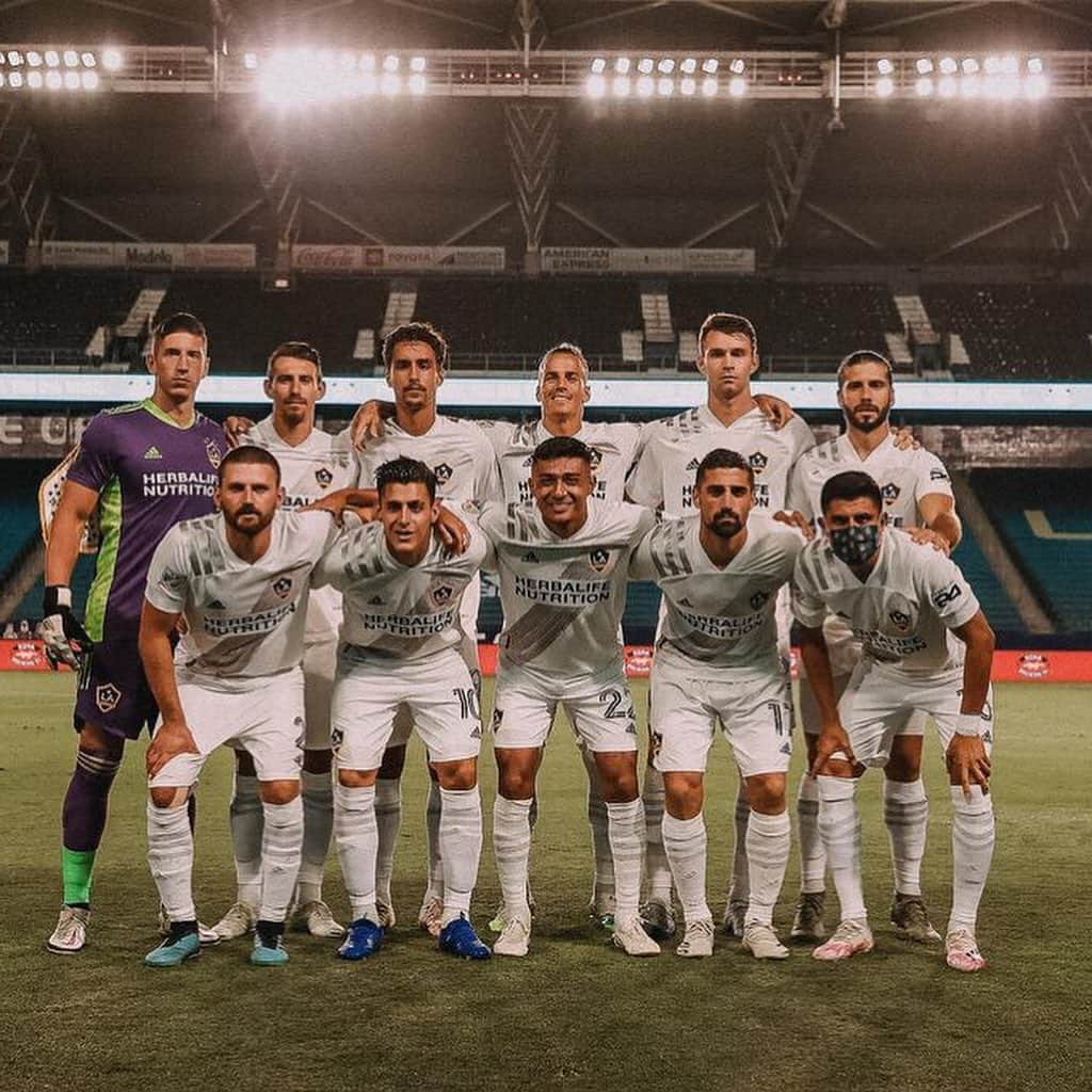 エミリアーノ・インスアさんのインスタグラム写真 - (エミリアーノ・インスアInstagram)「@lagalaxy 3 - 2 @sjearthquakes  💪💪💪💪 Great team effort!  #CaliforniaisLA #LAisbluewhitegold 💙🤍💛」8月31日 5時28分 - emilianoinsua