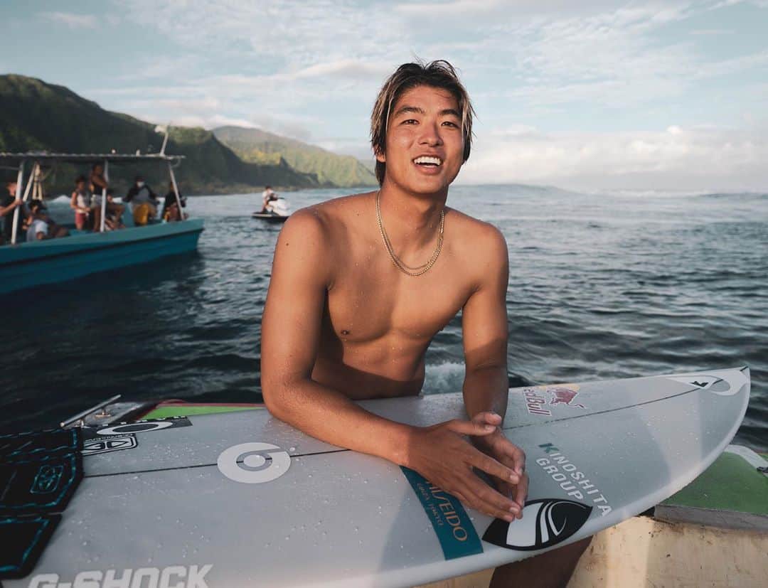 のインスタグラム：「Forgot how nice it was to travel and get away. Life’s a movie, going to places I never thought I would go to growing up. “SILENCE” is a result of those good times. Link in bio 🙃」