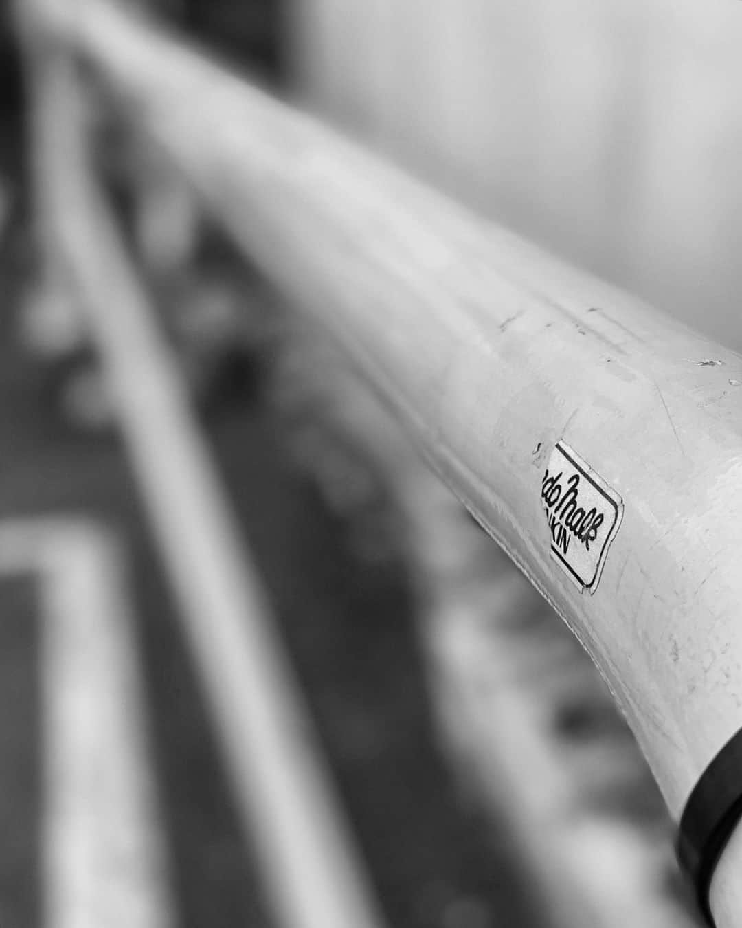 のインスタグラム：「#streetphotography #storyofthestreet #streetscenesmag #streetoftokyo #streetcinematography #streetoftones #kaishishido #iphone11pro #photography #photographer #photooftheday #monochrome #bnw #blackandwhite #bnwmood #bnwphotography」