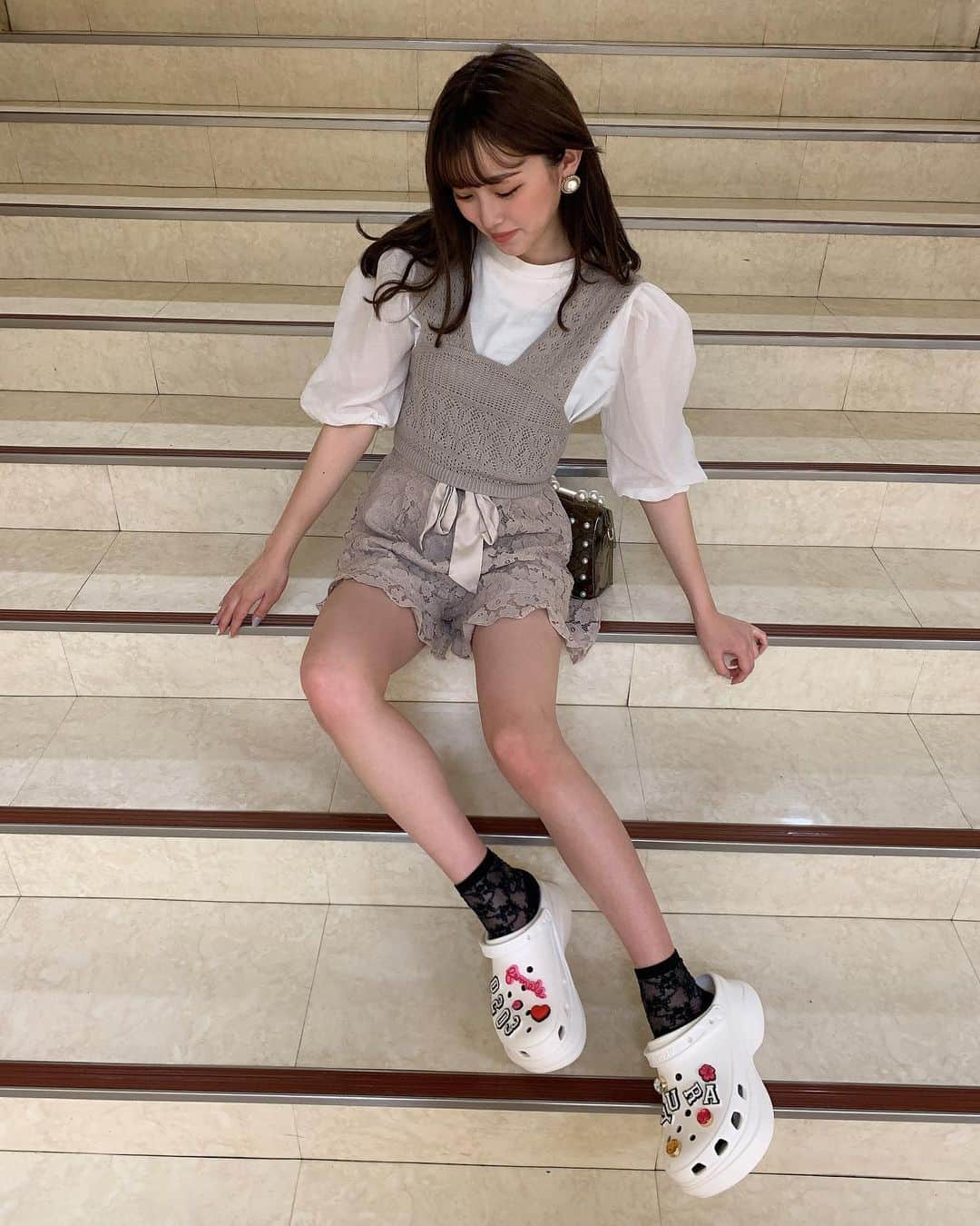 平野夢来（ゆぴぴ）のインスタグラム：「・ ・ クロックスが可愛すぎて今日はクロックスコーデ🤤  #ゆぴぴこーで」