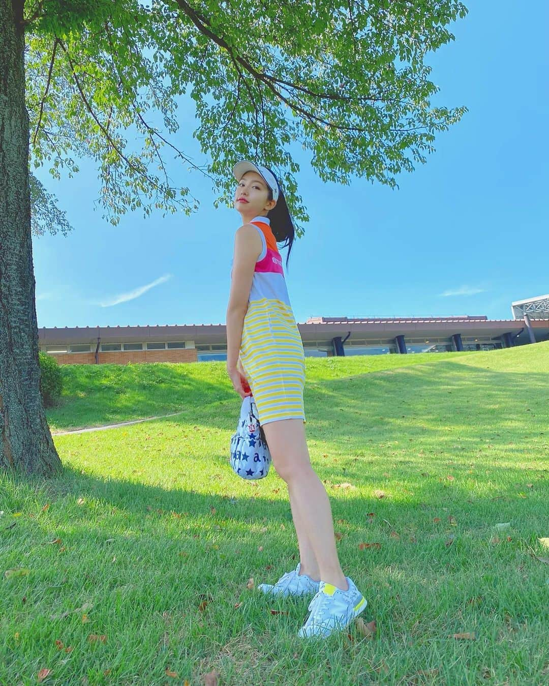 中島亜莉沙さんのインスタグラム写真 - (中島亜莉沙Instagram)「ゴルフウェアコーデ💛🧡 👚 @newbalance 👜 @archivio.official_online  #斜め45度の目線から失礼しました #ワンピ率高め女子 #newbalancegolf ##golf #golfstagram #golfwear #fashion #coordinate #outfit  #archivio  #ゴルフ #ゴルフ女子 #女子ゴルフ #ゴルフウェア #ゴルフコーデ #アルチビオ #ニューバランスゴルフ #スポーツウェア #ゴルフシューズ #ファッション #골프﻿」8月31日 15時56分 - arisan_days