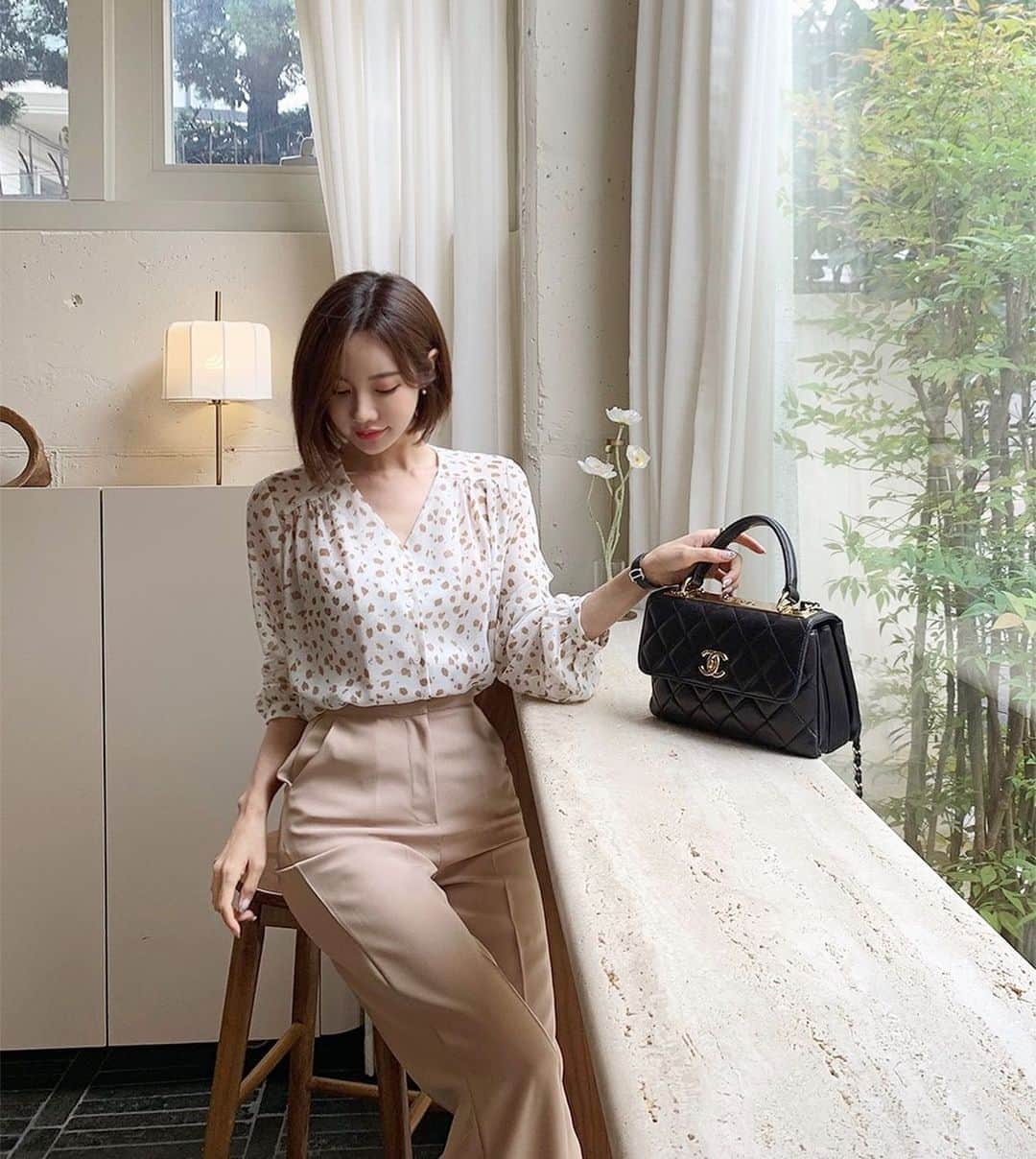 Hyemiさんのインスタグラム写真 - (HyemiInstagram)「슬랙스 예쁘고만😊  #메이뜰 #여성의류쇼핑몰」8月31日 15時53分 - hinzajoa