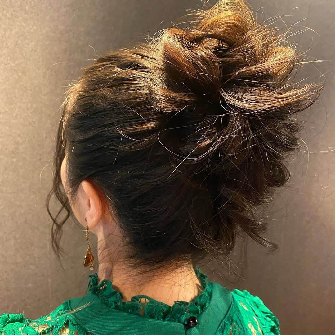 のインスタグラム：「#罪の森 の配信イベントでヘアアレンジしてもらいました！ 自分ではこんなにきれいにできないから嬉しかったです✨ 朗読もたくさんの人に喜んでいただけたようで、ありがとうございました！ #hairstyle #hairarrange」