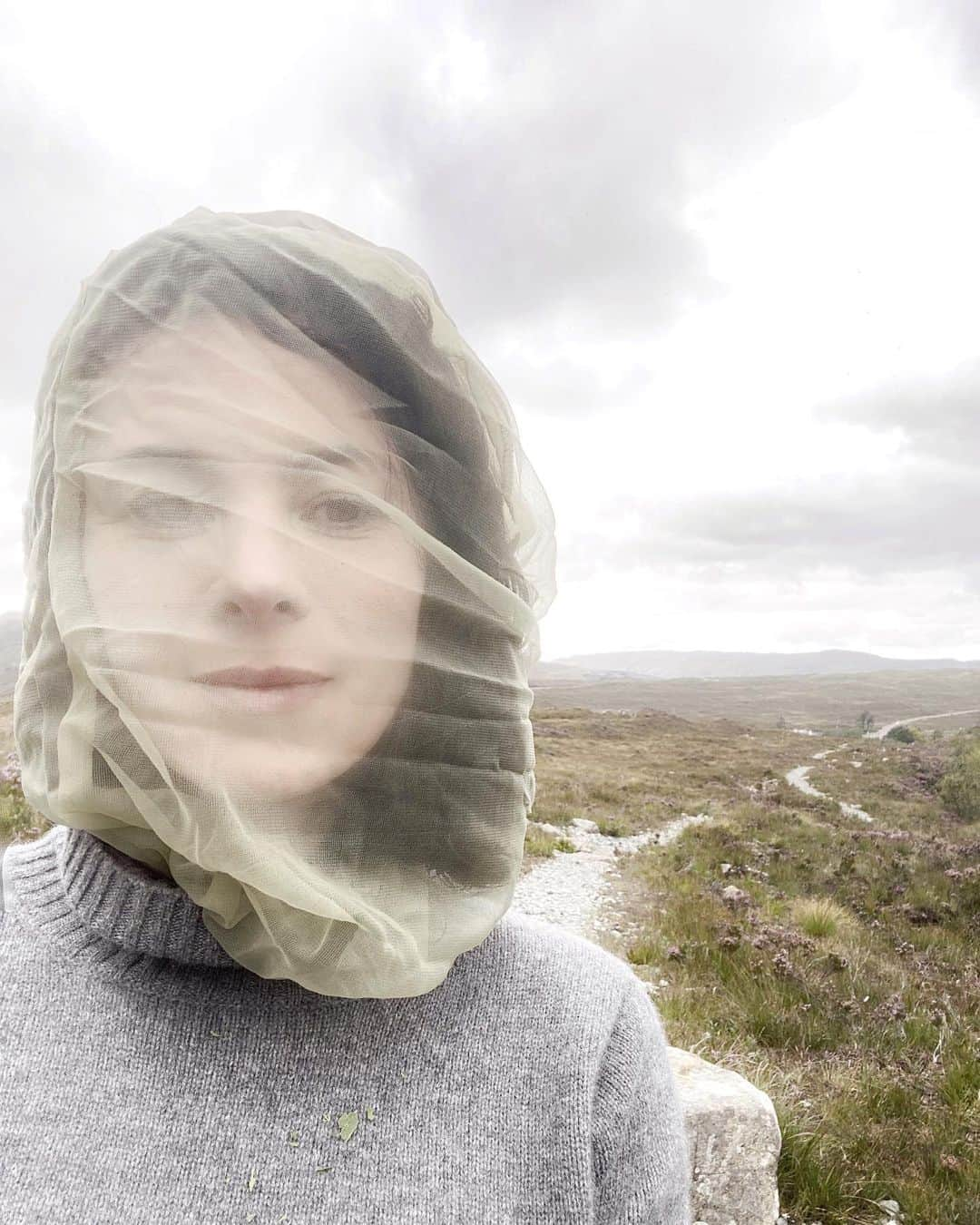 ギャランス・ドレさんのインスタグラム写真 - (ギャランス・ドレInstagram)「If you’ve never heard of midges, you are lucky!!!  . Yesterday our walk to the Fairy Pools was beautiful but it also became quite claustrophobic because these tiny creatures bite you and get in your ears and mouth and under your clothes - I put on some bog myrtle (apparently a natural midge repellent) all over me as you can see on my sweater. When I saw these nets in the stores all around the region I was kind of making fun of them. Now I understand! . Swipe to see what I am talking about in the video next, multiply it by ten at the worst midge moment of the afternoon. And don’t laugh if you get offered a net!!! . Okay that was my midge moment. The only tiny annoying thing I could find about Scotland. The rest is absolute perfection, epicness and wonder.」8月31日 16時46分 - garancedore