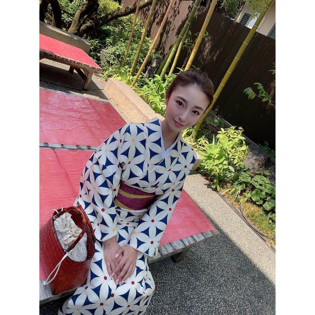赤嶺紗羅さんのインスタグラム写真 - (赤嶺紗羅Instagram)「🇯🇵 KYOTO ⛩👘 ， ， ， ，  #diet #fitnessgirl #japanesegirl #kyoto #yoga #japanese #japanesegirl #japan #asiangirls #ootd #kimono #beforeafter #ダイエット #ヨガ #日本 #ヨガインストラクター #浴衣女子 #ボディメイク #全米ヨガアライアンス #ファッション #旅行 #清水寺 #梨花和服 #京都旅行 #京都観光 #京都カフェ #浴衣」8月31日 8時22分 - sara_am_0113