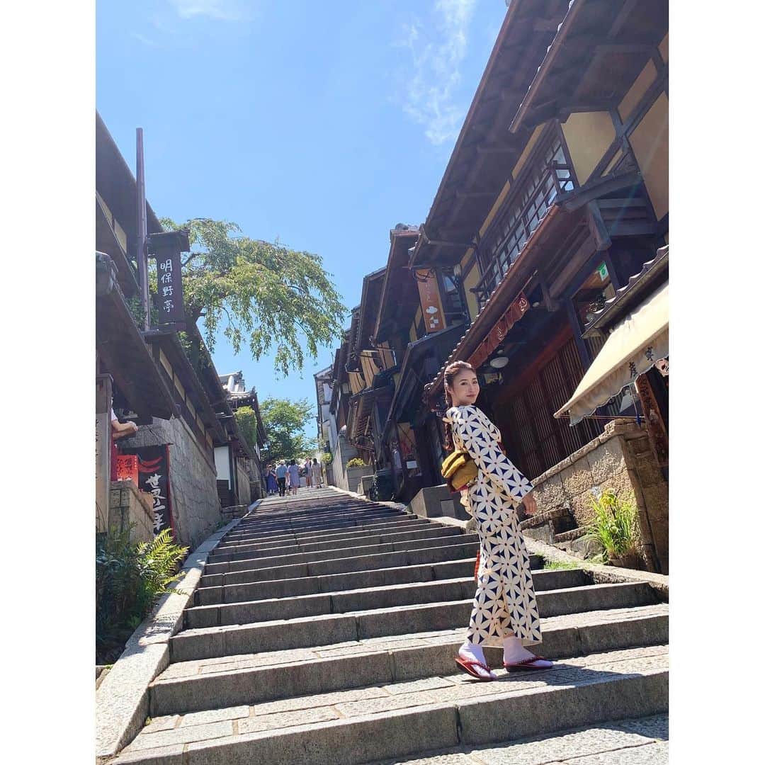 赤嶺紗羅さんのインスタグラム写真 - (赤嶺紗羅Instagram)「🇯🇵 KYOTO ⛩👘 ， ， ， ，  #diet #fitnessgirl #japanesegirl #kyoto #yoga #japanese #japanesegirl #japan #asiangirls #ootd #kimono #beforeafter #ダイエット #ヨガ #日本 #ヨガインストラクター #浴衣女子 #ボディメイク #全米ヨガアライアンス #ファッション #旅行 #清水寺 #梨花和服 #京都旅行 #京都観光 #京都カフェ #浴衣」8月31日 8時22分 - sara_am_0113