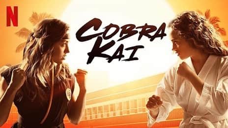 ペイトン・リストのインスタグラム：「Insane waking up turning on netflix and seeing Cobra Kai at #1 today  Thanks to everyone watching and to this whole crew of people I love so much 👏🏼」