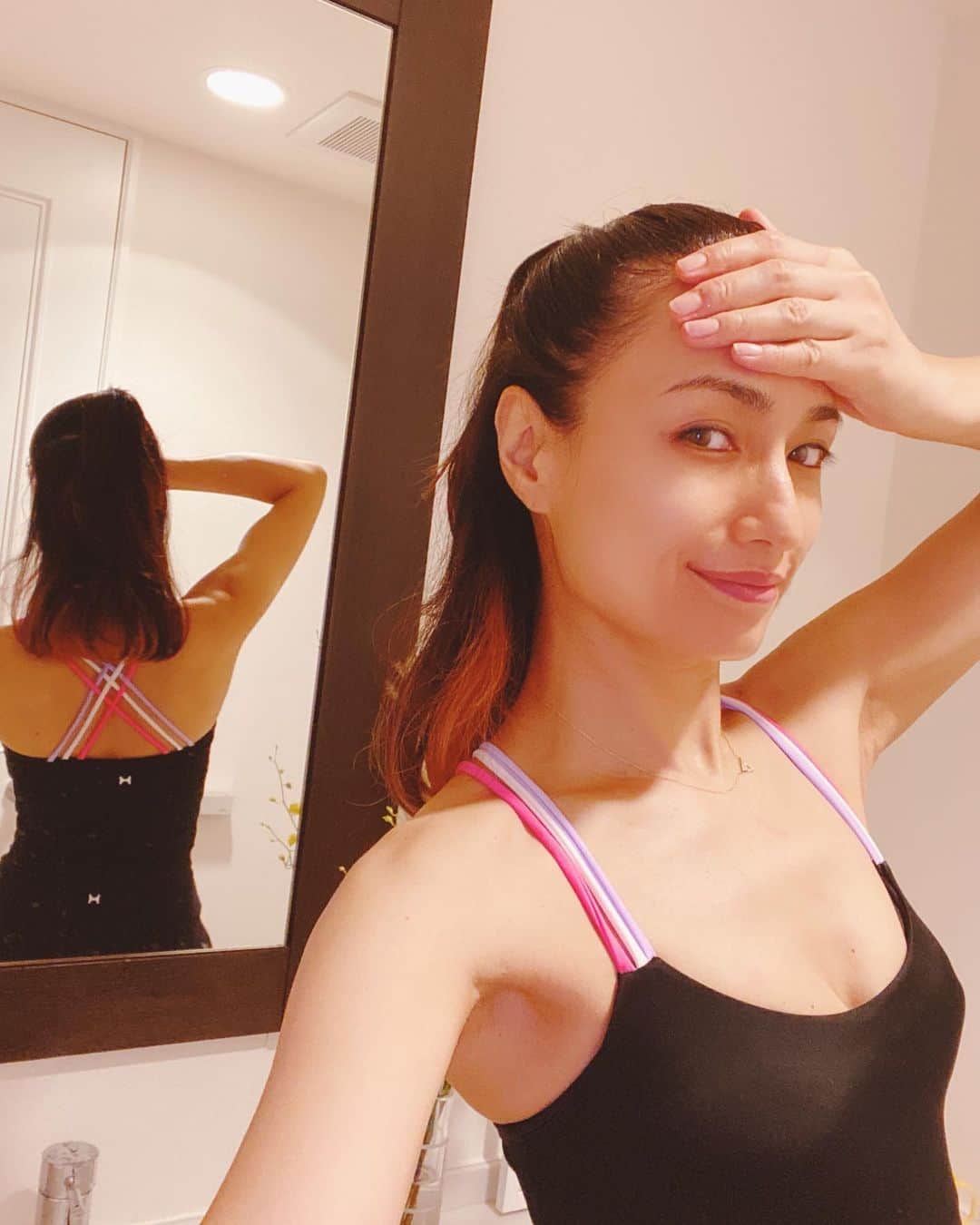 佐田真由美エロ 佐田真由美さんのインスタグラム写真 - (佐田真由美Instagram)「@hereiam.official ヨガウェア着て さ！