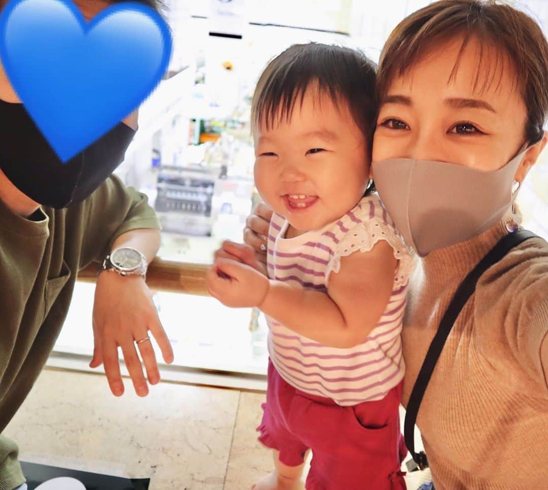 DJ YURiAさんのインスタグラム写真 - (DJ YURiAInstagram)「🍪🍪🍪﻿ ﻿ We went to Shiroikoibito-Park because It was rainy day.﻿ It was more fun than I thought!!﻿ ﻿ My husband watched seriously at the factory than my daughter.﻿ And there was the play area for children.﻿ It was good for family.﻿ ﻿ When my daughter gets old enough,I'd like to come again.Because we can experience to make cookies,chocolates and so on.﻿ ﻿ ﻿ お天気があまり良くなかったので﻿ 白い恋人パークへ。﻿ 想像以上に楽しかったです！！﻿ ﻿ 夫は娘より真剣に工場を覗いていました笑 キッズスペースもあったり、﻿ ファミリーが楽しめる施設でした。﻿ ﻿ 娘がもう少し大きくなったら、﻿ クッキーやチョコレートを作ったり﻿ 色々な体験も楽しめるので、﻿ また行きたいと思います。﻿ ﻿ ﻿ ﻿ #hokkaido﻿ #japantrip  #北海道旅行﻿ #家族旅行﻿ #白い恋人パーク﻿ #女の子ママ﻿ #写真好きな人と繋がりたい」8月31日 10時02分 - djyuria