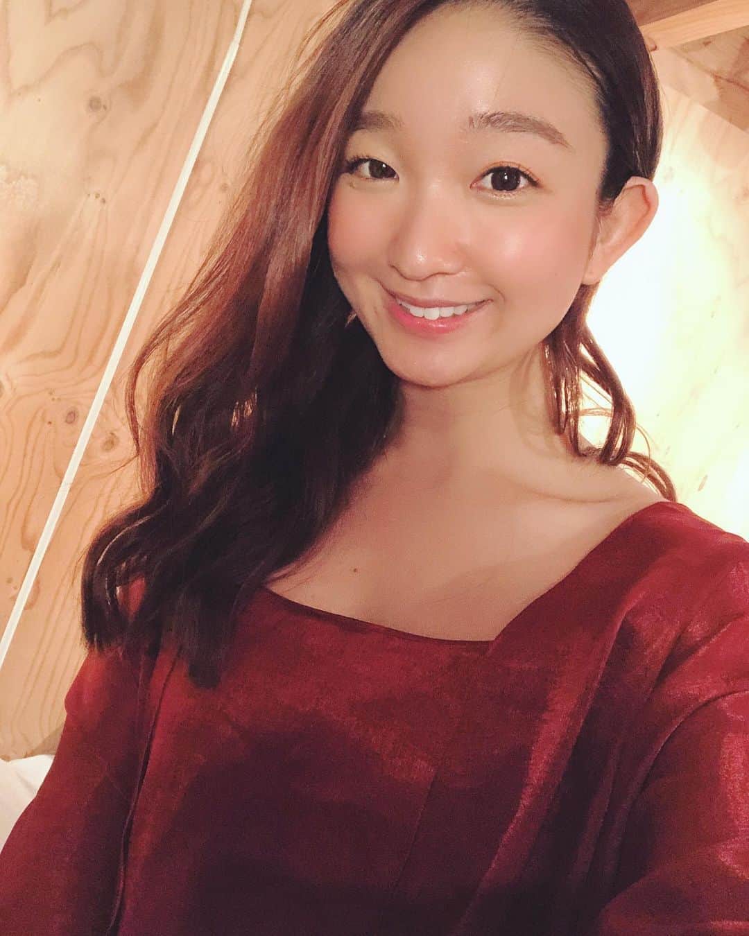 のインスタグラム：「今日で8月も終わり🌻 ⬇️舞台「ぬけがら」の物販も今日までですよー！！👀🙌🏻 DVDにブロマイドその他グッズ、今一度よろしくお願いします(^^)✨  https://dha.thebase.in/」