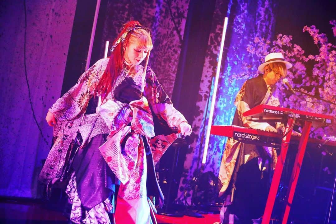 tokuのインスタグラム：「8/29 東京紅夜 at billboard tokyo #garnidelia #東京紅夜」