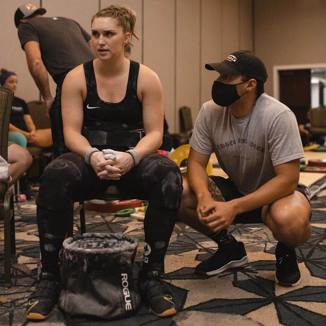 マッティ・ロジャーズのインスタグラム：「Something I get questions on quite a bit is do Sean and I train together? And I never thought my thoughts on this were even helpful until recently. In theory, training with your significant other sounds like a fun time. And for some people it totally is! BUT if it’s not for you, that doesn’t mean you’re a bad partner or not supportive enough.  Sean and I tried to train together during the first bit of our relationship (okay we tried way longer than we needed to to know it wasn’t our thing). I would get SO frustrated with him literally just existing in the same space as me during training because I have to flip such a switch in my mindset as soon as I walk in the gym. We would bicker and argue & would it carry over into things after the gym & it was just never ideal. I always thought “why am I like this? Am I a bad girlfriend? Am I being too selfish?” But the fact of the matter is different people have different training mindsets & those can clash. I walk in to do a job & many others walk in to get relief from their job/life. Some thrive in relaxed, talkative environments & some thrive in silence and being left alone. And THATS OKAY. Step 1 is understanding what you prefer and communicating that with training partners/life partners & also understanding what they prefer.  As someone who does have to interact quite a bit in most gym environments that aren’t my home gym, it took me a long time to figure out I just have a very strong preference of my training environment & I have to learn to deal on the fly when (most) are not that way & that’s why I would constantly be on edge trying to make sure I’m catering to whatever Sean may want/need even without realizing it. Hell, I’ve even gotten angry parent DMs bc I wasn’t as outgoing and “nice” as they thought I would be during drop ins or at meet training halls when I’m training. It comes down to COMMUNICATION & being open and honest about what you need. It can be a bit touchy especially in newer relationships, but it’s important to discuss! & if you & your S/O have the same training preferences & it all works great, you’re one of the lucky ones!  Add any other tips below, I didn’t realize this was such a hot topic ⬇️」