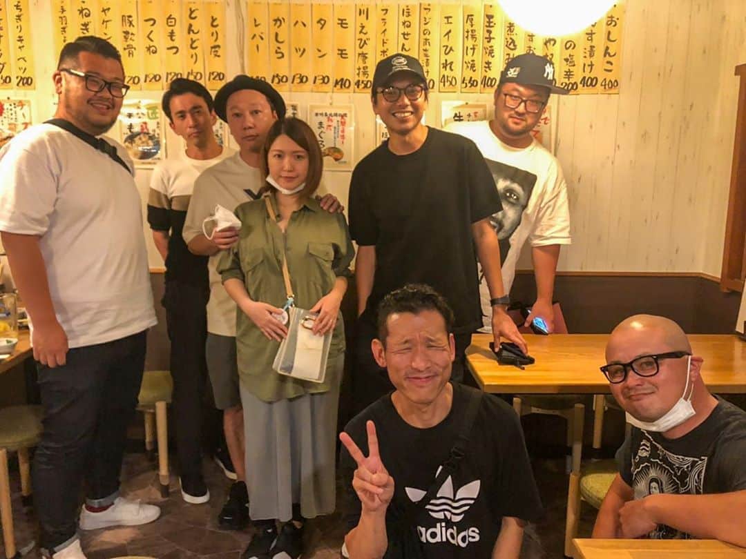 DJ ATSUのインスタグラム：「久しぶりに地元の後輩達と集まれました。﻿ やっぱり最高だよ、お前達。﻿ ﻿ たくさん話して、たくさん笑わせて頂きました♪﻿ また近いうちに集まりましょう‼︎﻿ ﻿ アイのことも紹介できて良かったよ。﻿ あと、みんなからのご祝儀やNARUKEからのTシャツも本当にありがとう！感謝です。」