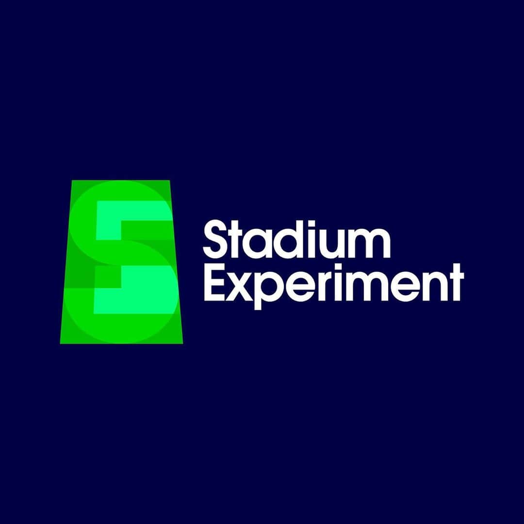 伊藤直樹のインスタグラム：「新しいチャレンジを始めます。  PARTYでスポーツ観戦をDXする「Stadium Experiment」社を立ち上げました。Jリーグ各クラブとパートナーシップを結び、“スタジアムアプリ”というサービスをサッカーファンに提供していきます。「ファンの声援を選手に届ける」という当たり前のことがコロナ禍で困難になってしまい、スタジアムで応援する人と家で応援する人が一緒になって盛り上がれる良い方法がないか、みんなで真剣に議論してきました。選手の3Dスキャン技術を活用した、日本初となるサッカークラブ専用アプリとして、J1から北海道コンサドーレ札幌、清水エスパルス、サンフレッチェ広島、J2からＦＣ町田ゼルビア、JFLから奈良クラブとのパートナーシップを締結しました。9月から順次運用をスタートする予定です。ぜひ「スタエク」と呼んでくださいｗ  爆速で成長していきたいので、スタメン大募集です！ https://stadium-experiment.com/  @hokkaido_consadole_sapporo  @spulse_official  @sanfrecce.official  @fcmachidazelvia  @naraclub_official  @prty_tokyo  @cyberhuman_p」