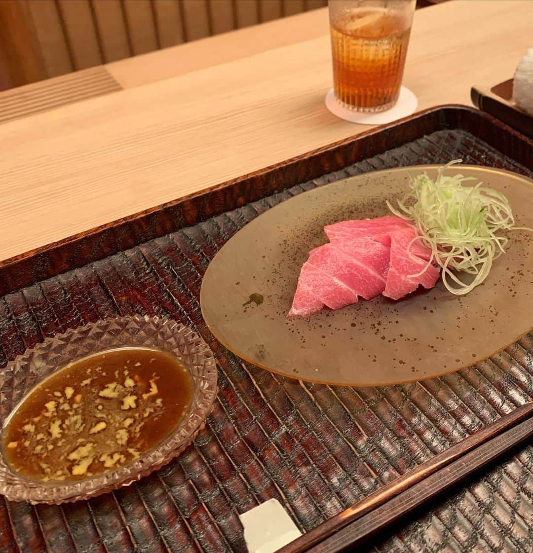 沢瀉美緒さんのインスタグラム写真 - (沢瀉美緒Instagram)「※ My favorite Japanese kaiseki restaurant in Kyoto 💛 . 久しぶりの緒方さん🥢 . はじめの雲丹と、鮑のお刺身が断トツに 美味しかったなぁ💛 . . #緒方 #kyoto #京都 #ミオログ」8月31日 13時05分 - mio_omodaka