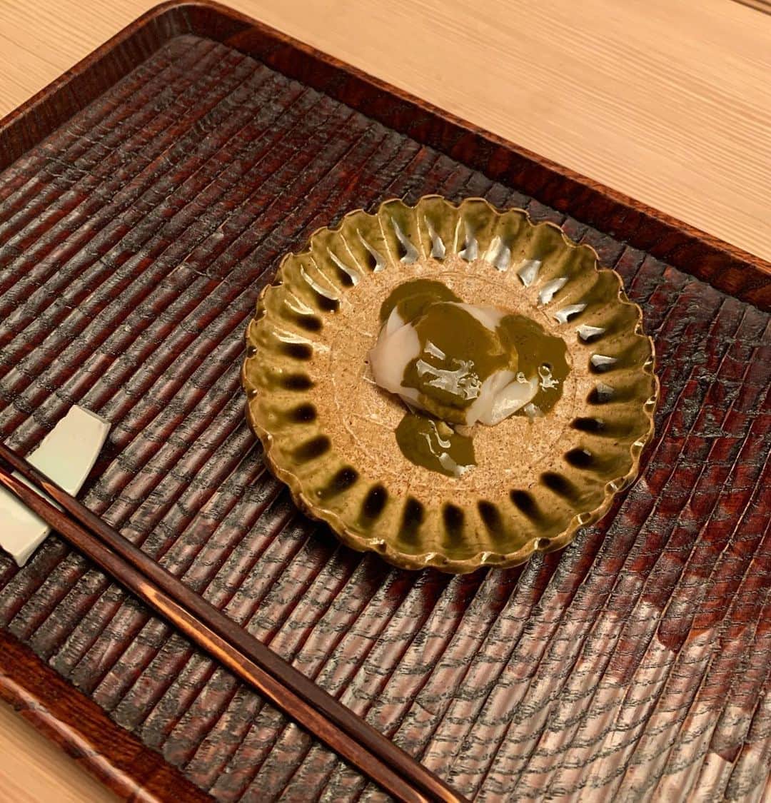沢瀉美緒さんのインスタグラム写真 - (沢瀉美緒Instagram)「※ My favorite Japanese kaiseki restaurant in Kyoto 💛 . 久しぶりの緒方さん🥢 . はじめの雲丹と、鮑のお刺身が断トツに 美味しかったなぁ💛 . . #緒方 #kyoto #京都 #ミオログ」8月31日 13時05分 - mio_omodaka