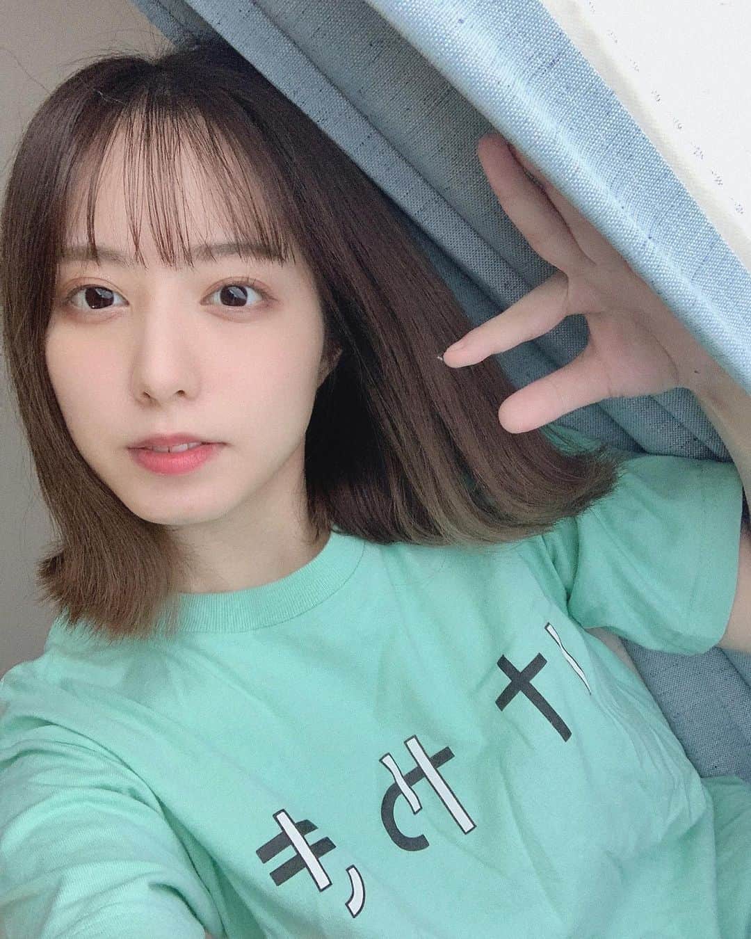 前田美里のインスタグラム：「げつようび。(ひ！！) . . #月曜日 #ひらがなけやき #おひさま #おうち時間 #stayhome #ノスタルジック #女子力 #自撮り #photo #summer #selfie #ファインダー越しの私の世界 #写真好きな人と繋がりたい #ヲタク #欅坂46 #日向坂46 #フォロワー募集中 #costume #japanesegirl #follow #followme #좋아요 #팔로우미 #팔로미 #오오티디」