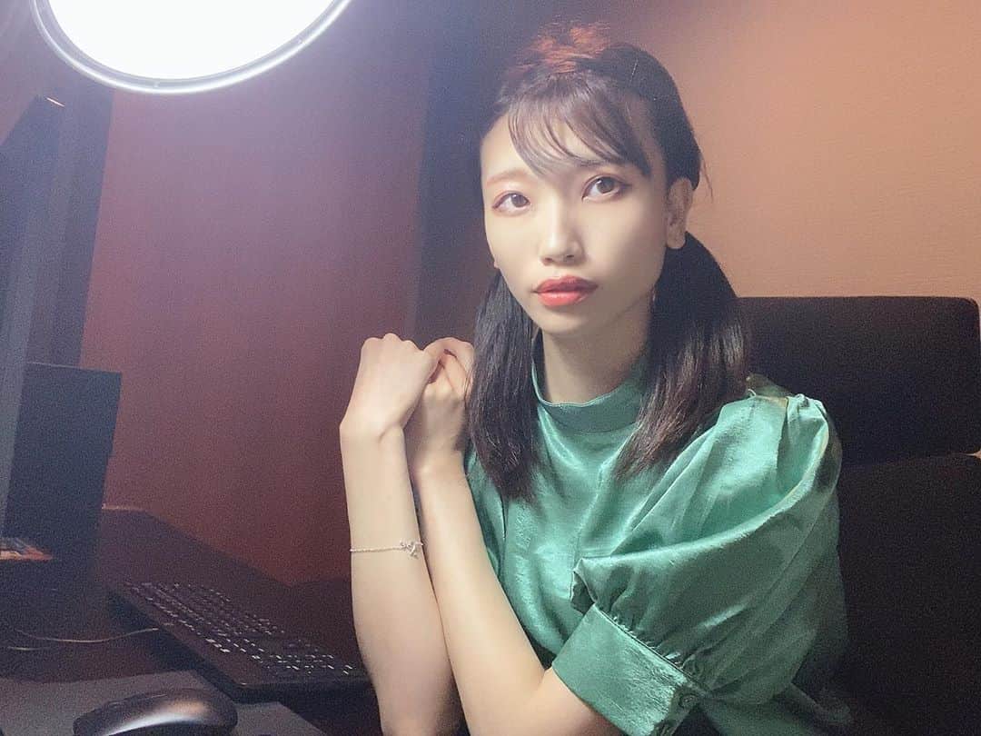 石原美沙紀のインスタグラム：「ネットカフェは快適🥰防音だから配信もできるねん‼️🔥💖作業がはかどる〜🔥 #ネットカフェ　#アイドル　#自撮り　#セルフタイマー　#フォローミー #love #女優　#アイドル好きと繋がりたい #写真好きな人と繋がりたい #ポートレート　#followforfollowback #likeforlikes」