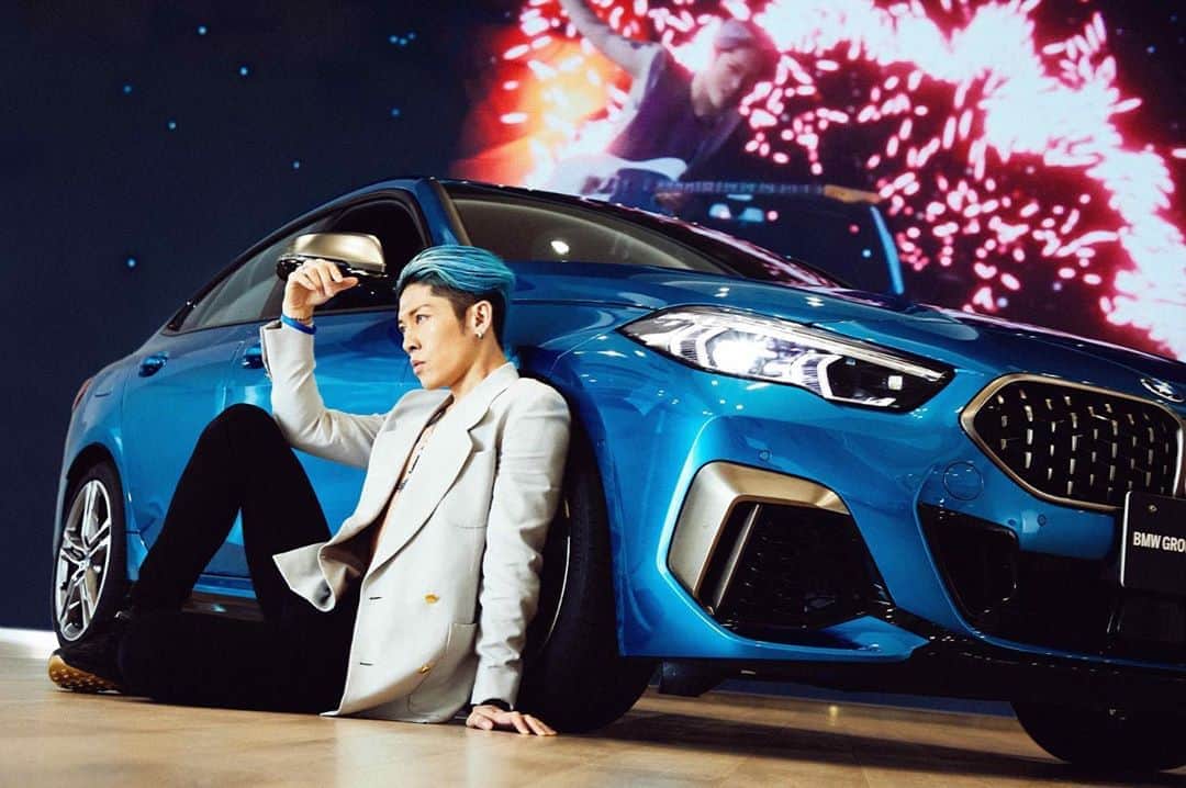 MIYAVI（石原貴雅）さんのインスタグラム写真 - (MIYAVI（石原貴雅）Instagram)「. MIYAVI meets BMW THE 2 Gran Coupé。 時代のその先へ、駆けぬけるスピードを。 . 詳しくはこちら↓ https://www.bmw.com/ja/innovation.html?123 . #MIYAVI #THE2 #BMW #BMWJapan #駆けぬける歓び . @bmwjapan」8月31日 14時23分 - miyavi_staff