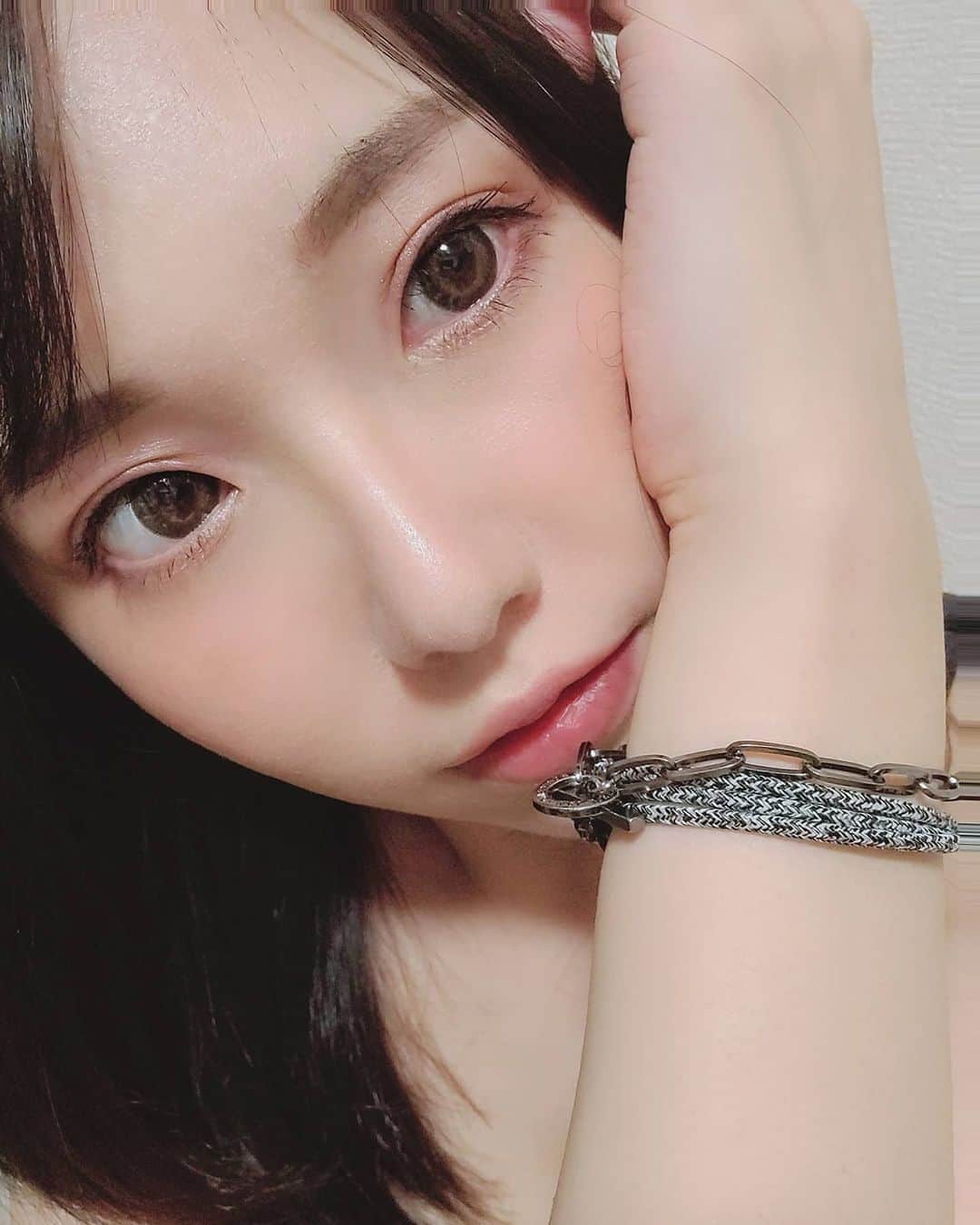 山内もえのインスタグラム：「. #rmk のアイシャドウ！ めっちゃ可愛いし使いやすい〜！ . @rmkofficial #インジーニアスパウダーアイズ N23 #レッドブラウン . . . #フリーモデル #山内もえ #撮影依頼受付中 #撮影 #サロンモデル #コスメ好きさんと繋がりたい #被写体 #model #モデル #可爱的 #射击 #beauty #pretty #cute #eye #idol #アイドル #瞳 #natural #photo #art #portrait #portraitphotography #コスメ #photography #メイク #fashion」