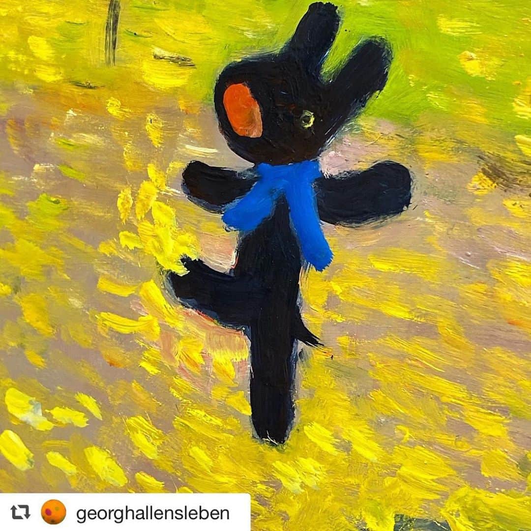 コスメキッチンさんのインスタグラム写真 - (コスメキッチンInstagram)「《特別描き下ろしの絵本がWEB STORE再入荷🌼》﻿ ﻿ コスメキッチンのフィロソフィー『オーガニックなサスティナブルライフを日本中に届け、人々をHAPPYにする』ことに、作者であるアン・グットマン(文)、ゲオルグ・ハレンスレーベン(絵)夫妻のお二人が共感してくださり、今回特別に描き下ろしていただいた絵本📚﻿ ﻿ リサとガスパールが「ちきゅうをすくう」ために、はちゃめちゃな行動を繰り広げながらも、ちきゅうをすくうために取り組むストーリーが、美しいアートで描かれています🌎﻿ ﻿ WEB STOREにて完売していた、大人気の絵本が再入荷いたしました！﻿ ぜひ、この機会にチェックしてみてください！﻿ ﻿ ﻿ 【リサとガスパールとは？ 】﻿ 「リサとガスパール」(Gaspard et Lisa)とは、作者のアン・グットマン(文)、ゲオルグ・ハレンスレーベン(絵)夫妻によって描かれた絵本シリーズのキャラクター。﻿ ほわほわの白いボディにつぶらな黒目、赤いマフラーがお似合いのリサ。黒いボディに青いマフラー、赤いお鼻にくりくり瞳のガスパール。﻿ リサとガスパールは、うさぎでもない、いぬでもない、キュートなパリの住人🇫🇷﻿ 人間の学校に通って友だちはいっぱいだけど、とくべつ仲良しな2人は、遊びもいたずらもいつも一緒です。﻿ 今年、日本出版20周年を迎えた「リサとガスパール」は日本では現在まで計40タイトルの絵本が発売され、累計部数は約200万部以上に及びます。﻿ ﻿ ﻿ ▫️リサとガスバール ちきゅうを すくう ﻿ ¥1,200+税﻿ ﻿ ※ご購入はお一人様3冊までとさせていただきます。﻿ ﻿ ﻿ #CosmeKitchen﻿ #コスメキッチン﻿ #GaspardetLisa﻿ #リサとガスパール﻿ #リサとガスパールちきゅうをすくう﻿ #書き下ろし﻿ #コスメキッチン限定﻿ #マッシュビューティーラボ10周年﻿ #マッシュビューティーラボ﻿ #サステナブルライフ﻿ #サステナブル﻿ ﻿ #repost @georghallensleben﻿  ﻿ presque fini / almost finished ﻿ #gaspardetlisa #newbook#nouveaulivre #picturebook #picturebookart #oilpainting #oilonpolyester」8月31日 15時03分 - cosmekitchen