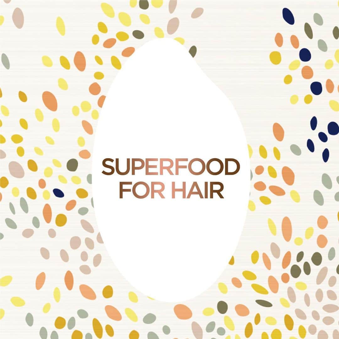 ヘア レシピのインスタグラム：「【髪のスーパーフード】 お米の栄養成分の95%が濃縮されている米ぬかと米胚芽から抽出されるライスオイルは、栄養豊富な髪のスーパーフード🙌  髪の内側までしっかりと浸透し、髪表面のキューティクルも滑らかに整える栄養素が、バランス良く配合されているんです🍚👍  #お米のヘアオイル #ヘアレシピ和の実 #ヘアレシピ #和の実 #ヘアオイル #マルチオイル #ライスオイル #スーパーフード #ナチュラルオイル #ヘアケア #トリートメント #新発売 #ノンシリコン #ナチュラルオイル #お米のチカラ#すっぴんツヤ髪」