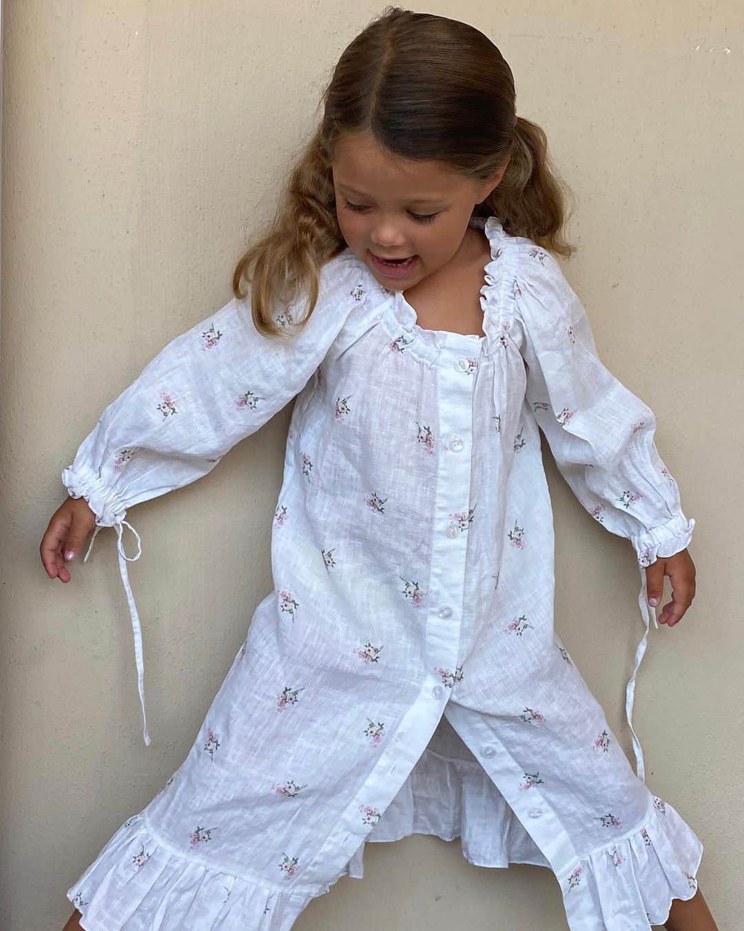 Mathilde Goehlerのインスタグラム：「We miss you little angel 👼🏼 🤍 one flight to go ✈️」