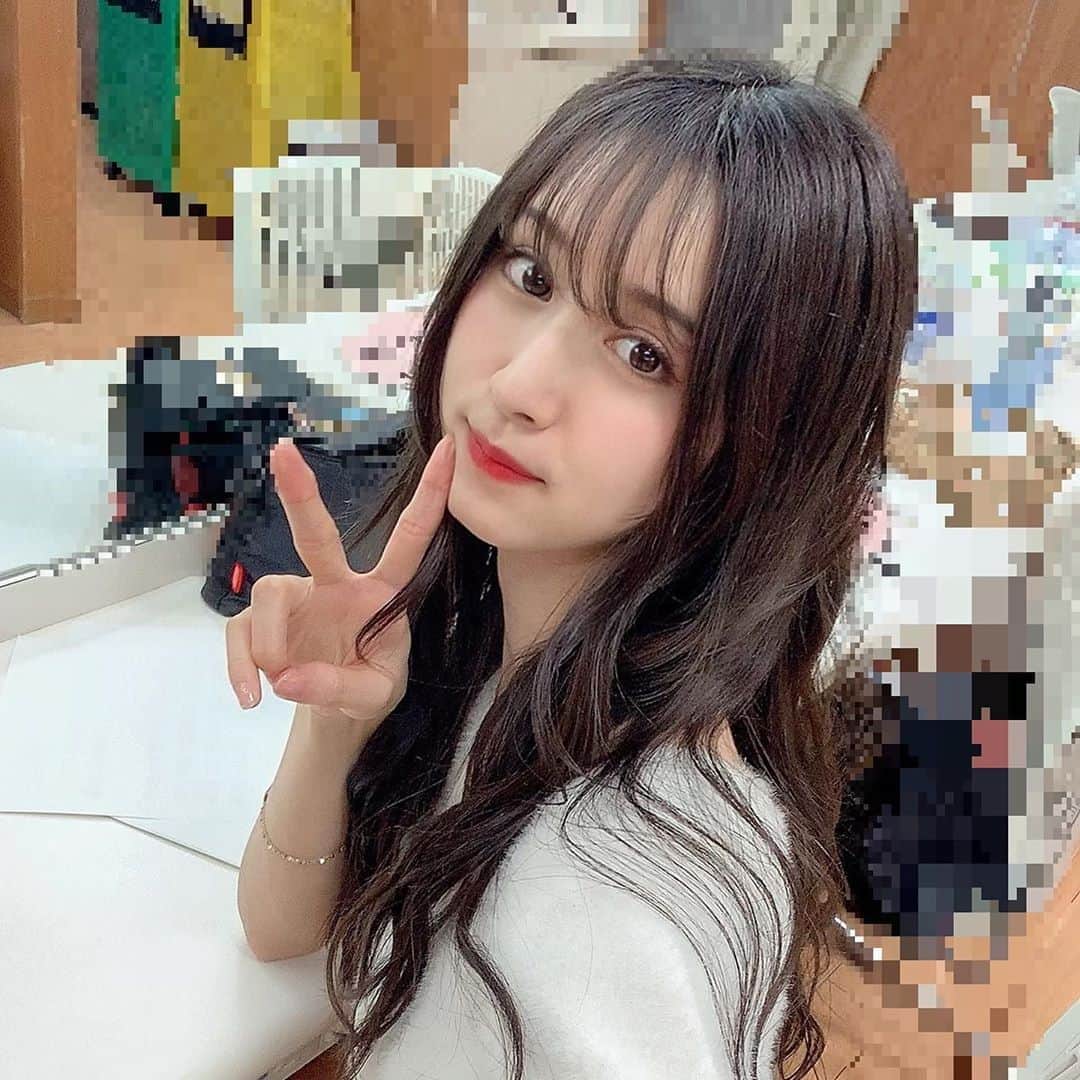 TBS「ビジネスクリック」さんのインスタグラム写真 - (TBS「ビジネスクリック」Instagram)「🌻本日の衣装🌻  #resexxy の衣装でした💓💓  白✖️黒の大人っぽい配色と スリットがかわいいです🌺🌺  #ビジネスクリック #ビジクリ #TBS #月曜キャスター #阿部菜渚美」9月1日 1時26分 - business_click
