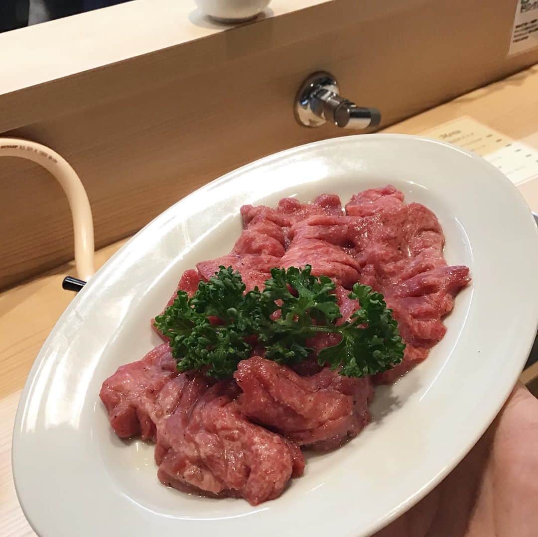 越中睦士のグルメインスタ