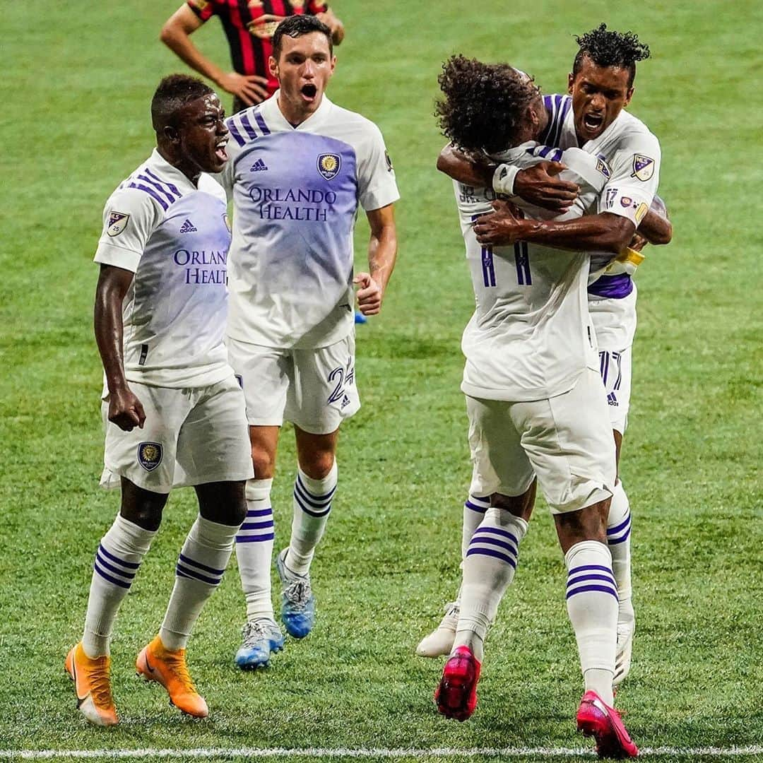 ナニさんのインスタグラム写真 - (ナニInstagram)「Trust! The road to success starts with it! 💜🦁 #MondayMotivation #OrlandoCity #MLS #Team」9月1日 1時38分 - luisnani