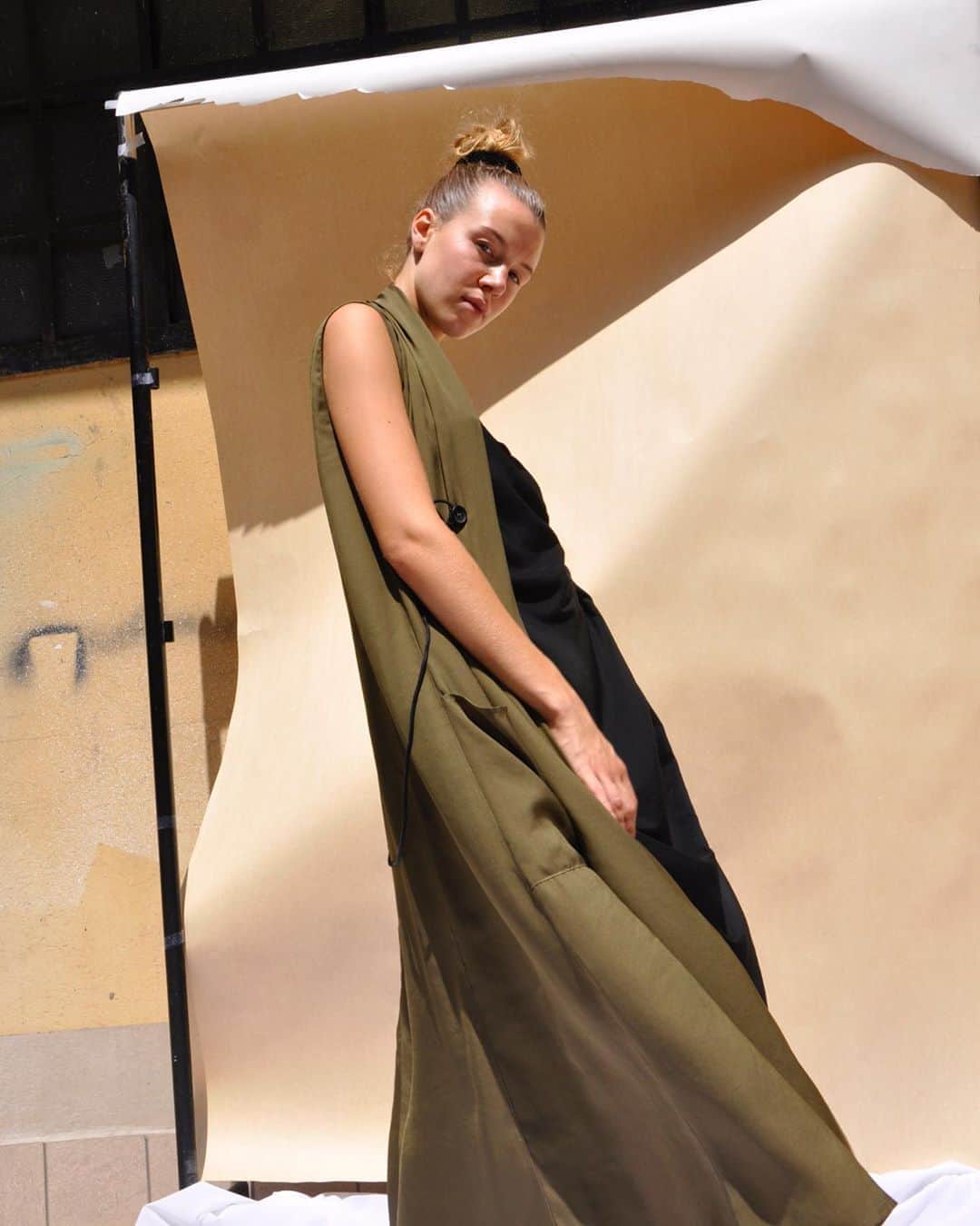 のインスタグラム：「Fluency - collection PRIVĒE? SS21 #collectionpriveeofficial  • • • • • #rtw #ss21 #maxigilet #army #fluency #newcollection #summerstyle #contemporary #madeinitaly #womenstyle  #womenswear #totallook #mfw #tfw #mood #palette #gilet」