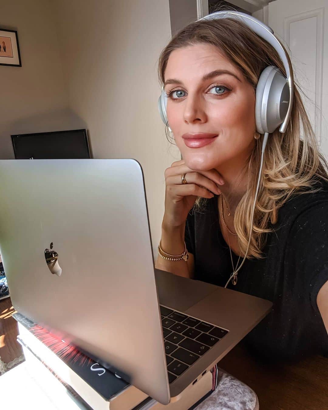 Ashley Jamesさんのインスタグラム写真 - (Ashley JamesInstagram)「Is the government right to have paid influencers / celebs to promote their test & trace system? That what I've been discussing live from my brother's living on both @jeremyvineon5 and @timesradio today. 💙📺📻 So I'm not going to sit here and defend the way the government spends it money, no way. I'm a frustrated tax payer like most other people and not a fan of this government's approach to covid at all! But I do want to explain and perhaps even defend influencer marketing to anyone that might not understand or be angry about it.  The government spends millions on advertising every single year, for example last year they spent £100million advertising a No Deal Brexit. Traditionally, advertising was on TV and in print. Now, a very effective way to target people is through digital advertising.  So if they want to promote the Test & Trace system, they obviously want to reach as many people as possible. If they are trying to target under 25s, influencers and in particularly Love Island stars are the perfect way to reach them, especially as most don't watch TV. Whether you like them or watch the tv show or not, these influencers can reach a larger and younger demographic that traditional advertising can't. Plus, it's actually more cost effective, and they can see a lot of analytics and data behind it. ✨ For those saying the influencers/celebs should do it for free for "civic duty", then that raises a lot of questions about the world we live in. Should TV, Print, YouTube, Facebook all give up advertising space for the government for free? Maybe they should? Also, where do we draw the line? Should hand sanitizer companies be giving that out for free? Should pharmaceutical companies give the government vaccinations for free? Do you see what I mean?  Hope that helps anyone feeling angry about it, and like I said: I'm not defending the way this government spends its money. But influencer marketing is a very brilliant form of digital advertising, even though it seems very fluffy from the outside. What are your thoughts?  Anyway, that's me off for the today so I'm off out for dinner with my siblings as it's my last night in Bonny Scotland. 🤸🏼‍♀️🏴󠁧󠁢󠁳󠁣󠁴󠁿」9月1日 2時22分 - ashleylouisejames
