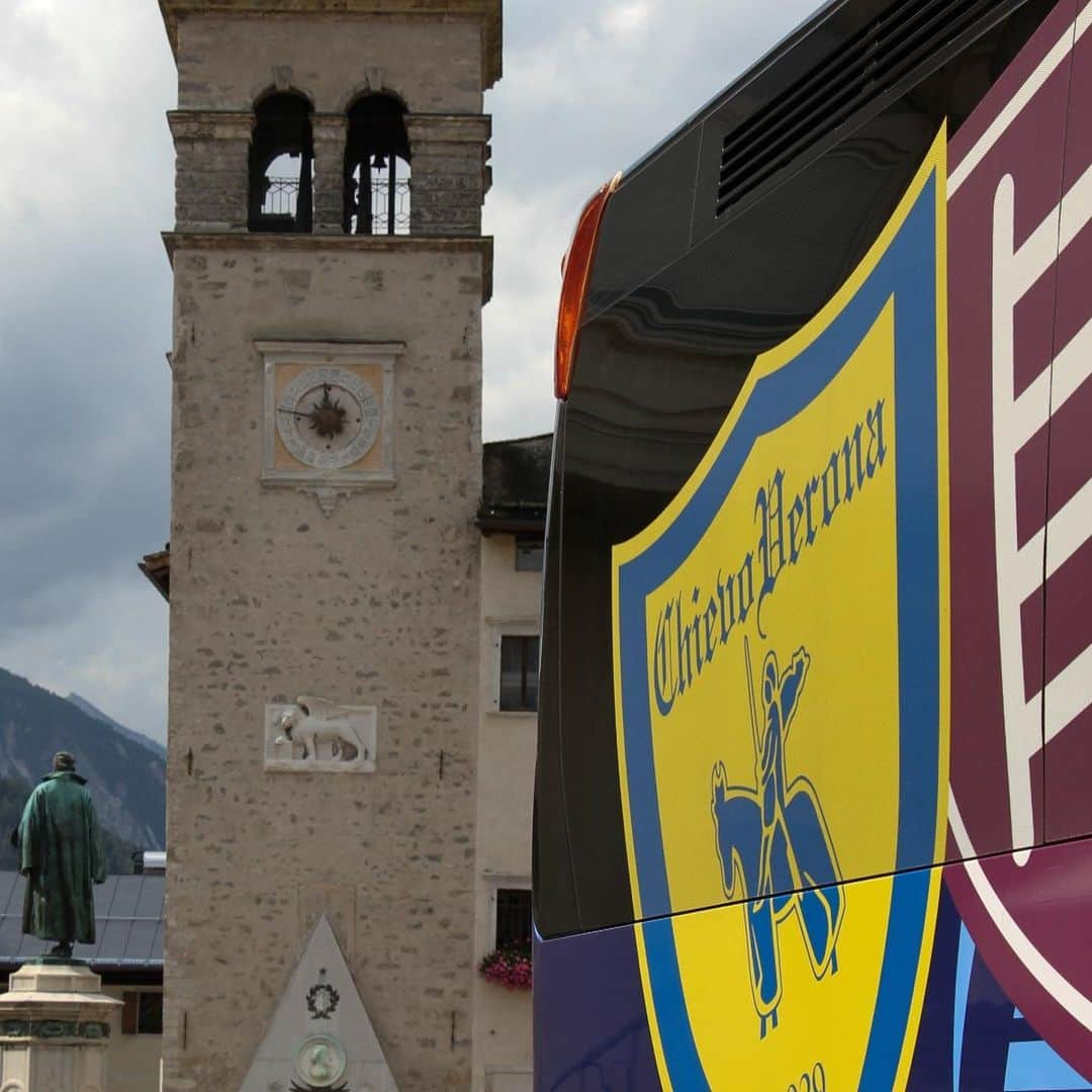 ACキエーヴォ・ヴェローナさんのインスタグラム写真 - (ACキエーヴォ・ヴェローナInstagram)「⛰⚽️ PRIMI GIORNI DI RITIRO NELLA BELLISSIMA PIEVE DI CADORE! 💛💙 #chievo #chievoverona #calcio #summer #training #allenamento #football #workout #gialloblù #montagna」8月31日 17時29分 - acchievoverona