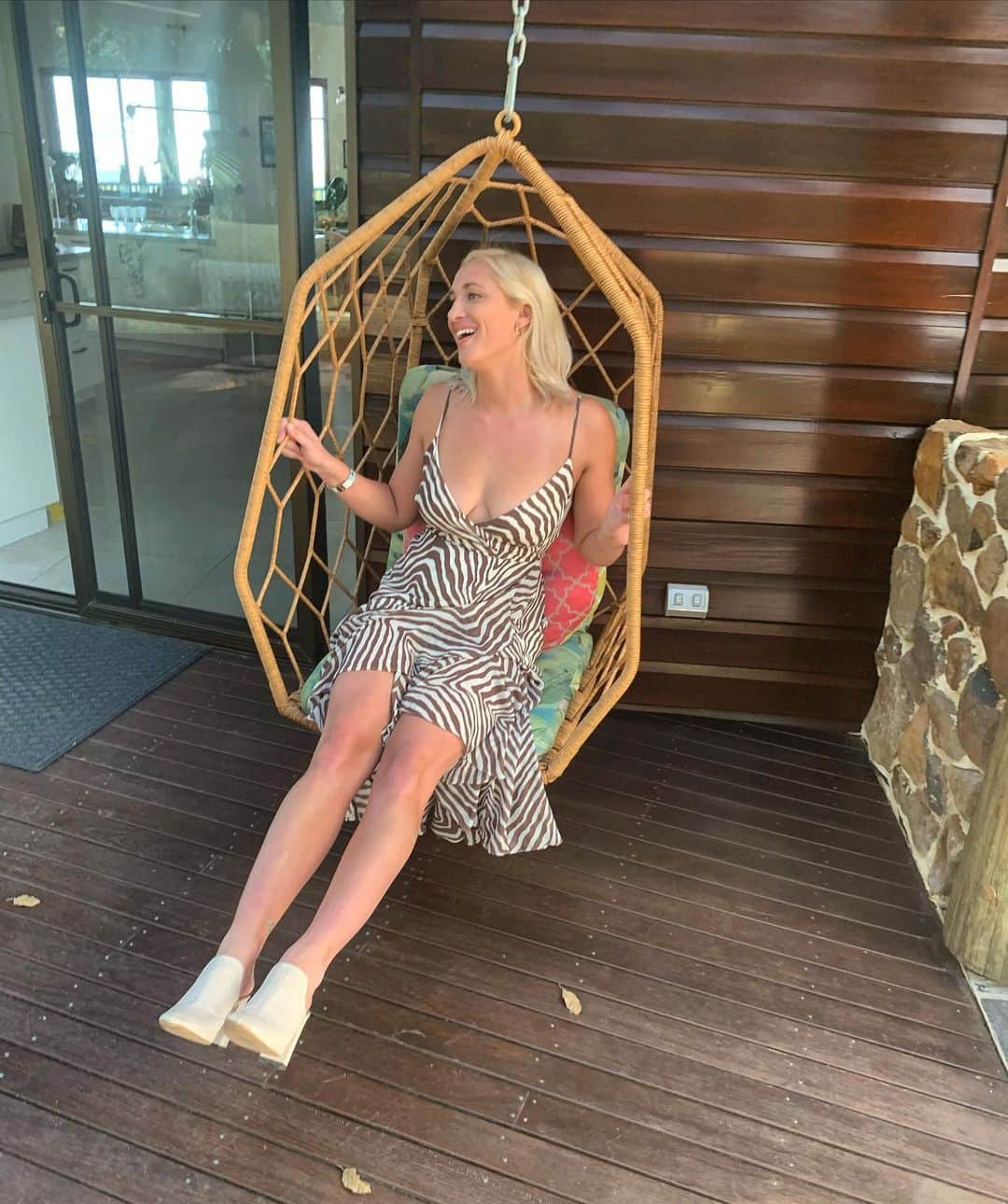 マデリン・グローヴスのインスタグラム：「💁🏼‍♀️」