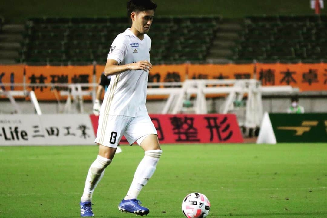 ツエーゲン金沢さんのインスタグラム写真 - (ツエーゲン金沢Instagram)「. 8/29 vsレノファ山口FC 3-1○ . 今節は1週間空いて、敵地で山口との一戦⚽️ FW陣がゴールを決め、見事勝ち点3を掴みとりました💪🎊 . 明後日はホームで琉球戦❗️そしてここから怒涛のホーム3連戦🔥 是非スタジアムで応援よろしくお願いします📣 . #zweigen#ツエーゲン#ツエーゲン金沢#ZWEIGEN#KANAZAWA#Kanazawa#石川#金沢#挑戦をこの街の伝統に#ISHIKAWA#Ishikawa#NEXTSTORY#サッカー#soccer#Jリーグ#J2#観戦#スポーツ#sports#WeareZweigen#japan#football」8月31日 17時42分 - zweigen_official