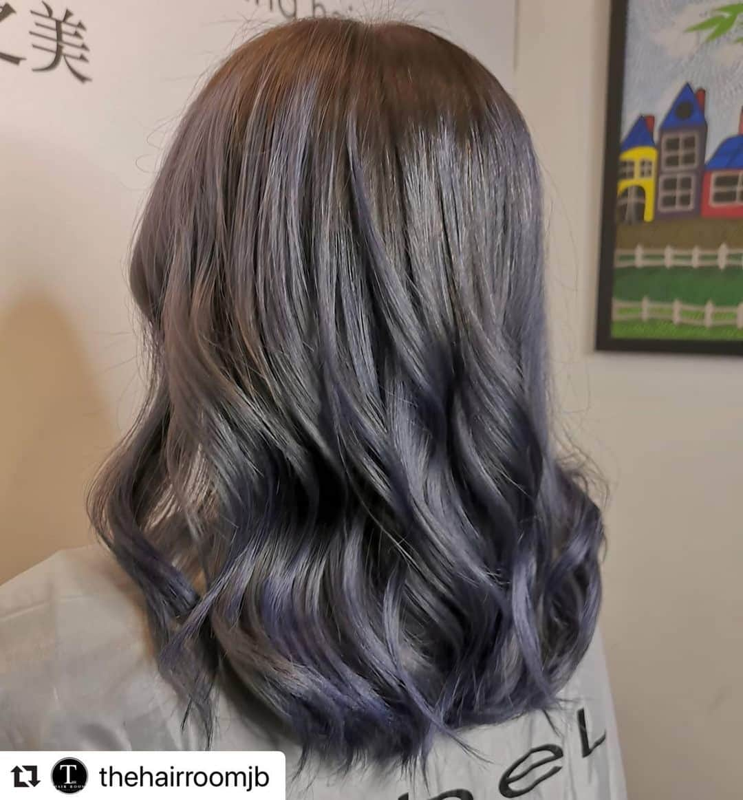 マテリア公式アカウントのインスタグラム：「#Repost @thehairroomjb with @make_repost ・・・  I like your color style.  Let me repost.  素敵なカラーデザインですね！  リポストさせて頂きます。  #マテリア #materia #ヘアカラー #haircolor #外国人風カラー #外国人スタイル  #サロンカラー　#saloncolor #バレイヤージュ　#balayage #ハイトーンカラー　#hightone  #デザインカラー　#designcolor  #color #hair #ルベル #lebel　 #タカラベルモント #takarabelmont」