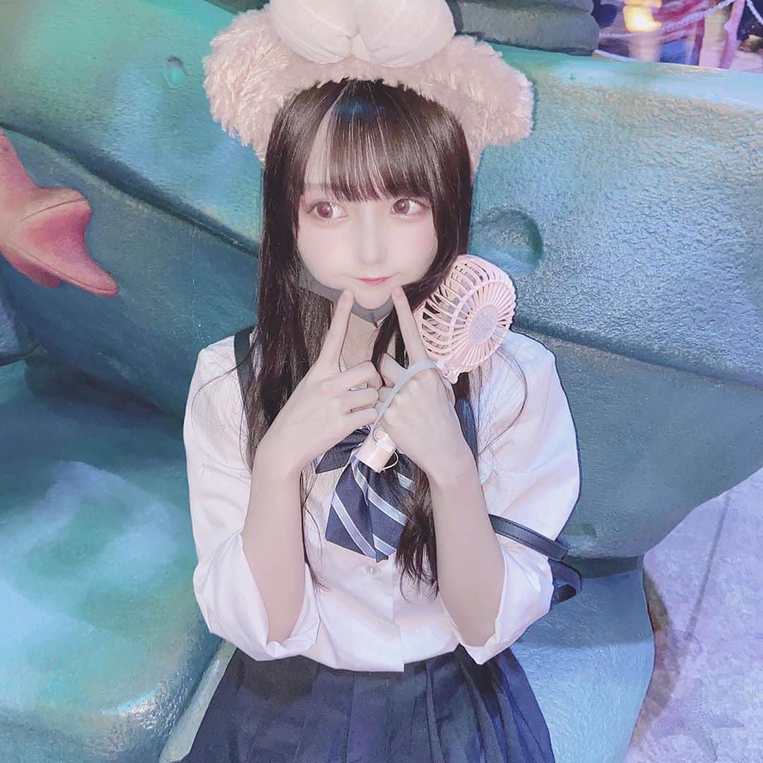 山本あこのインスタグラム：「外が苦手なので8割建物の中で過ごしました  #スリジエ #山本あこ」