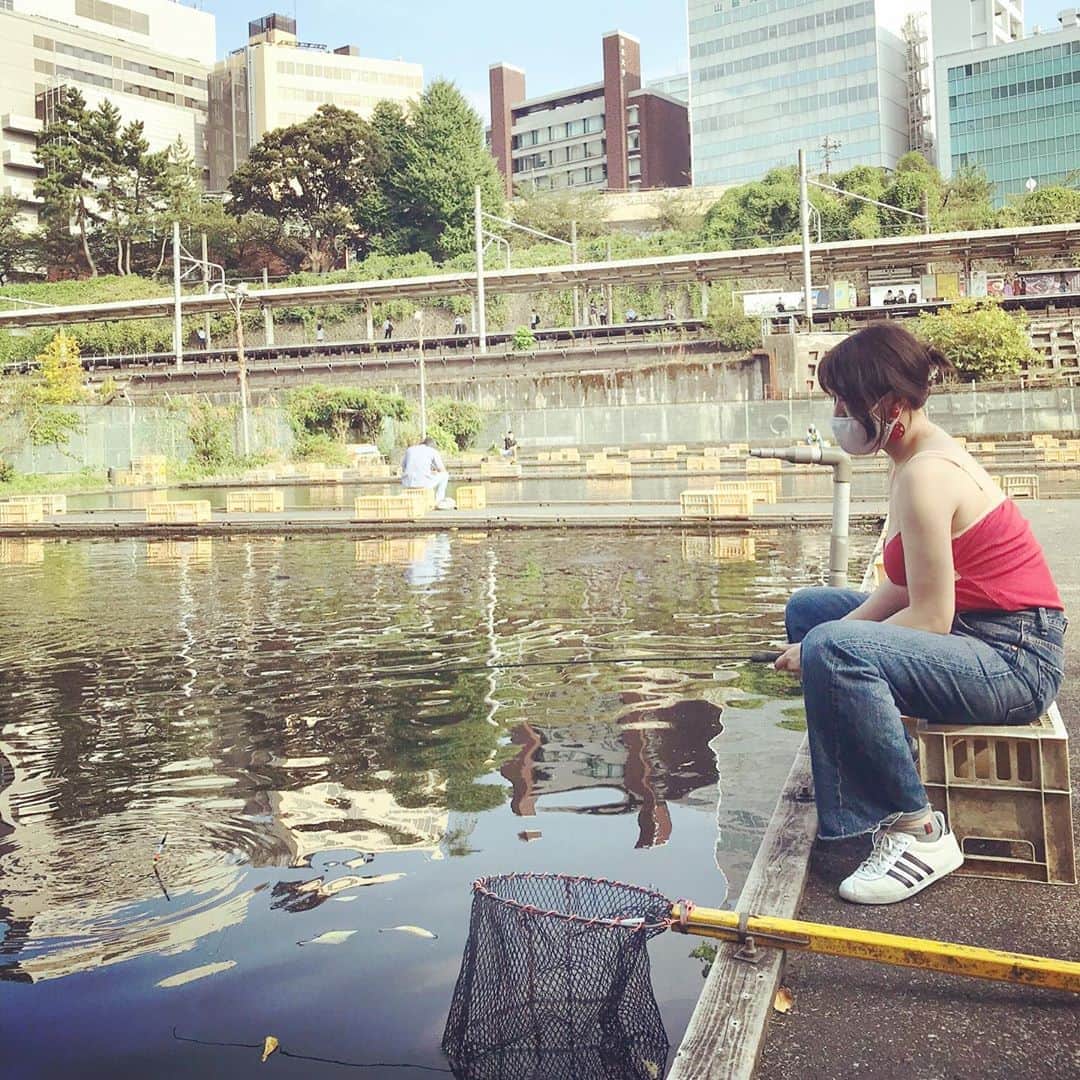 ちゃんまいさんのインスタグラム写真 - (ちゃんまいInstagram)「・ メンズの一本釣りは、トクイな方です♡ ・ #ベッドイン #japanese #sexy #idol #fishing #🎣」8月31日 18時08分 - dakko_shite_cho3