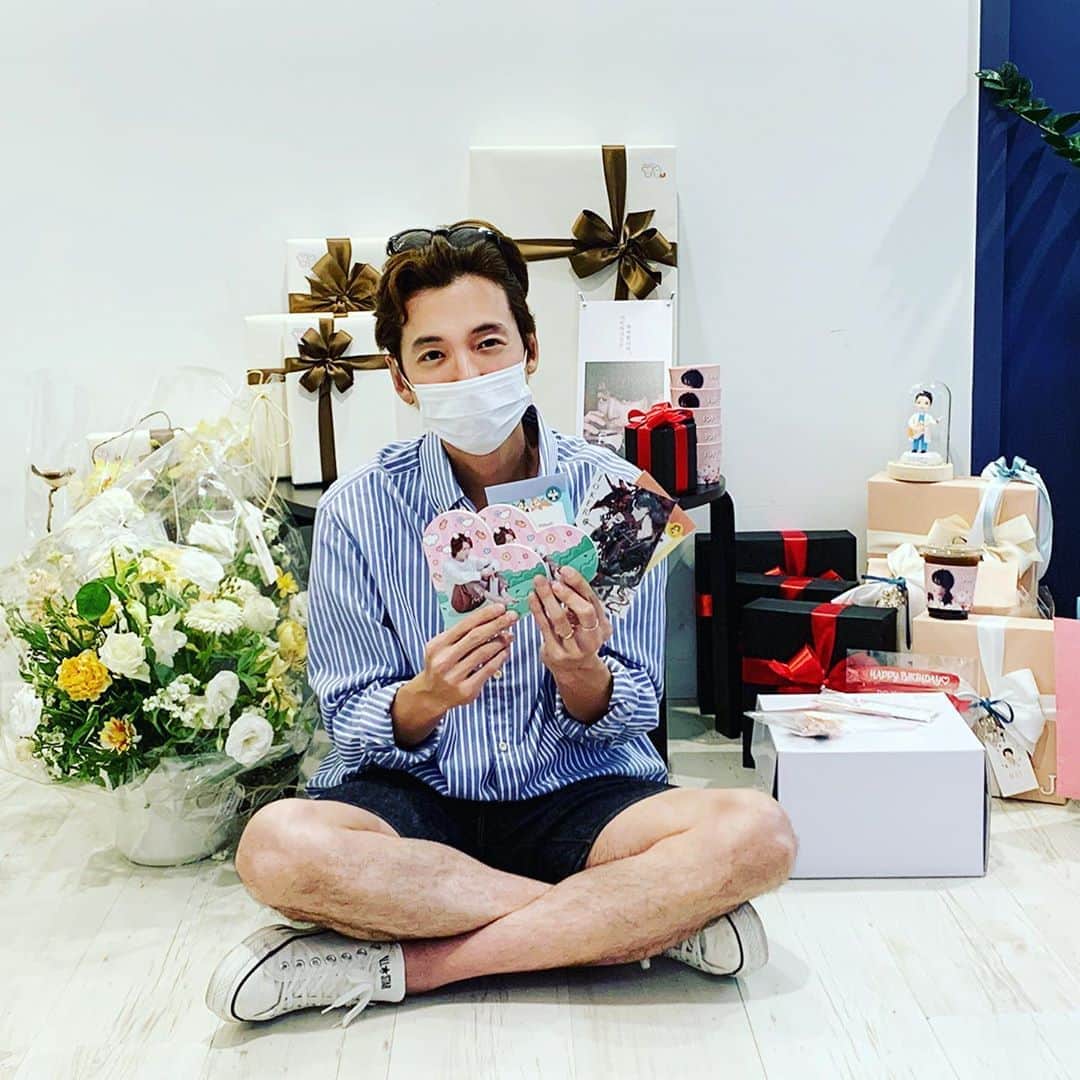 チョン・ギョンホさんのインスタグラム写真 - (チョン・ギョンホInstagram)「우와 너무 감사해용  헤헤 꺅 생일 으 🥰🥰🥰」8月31日 18時15分 - jstar_allallj